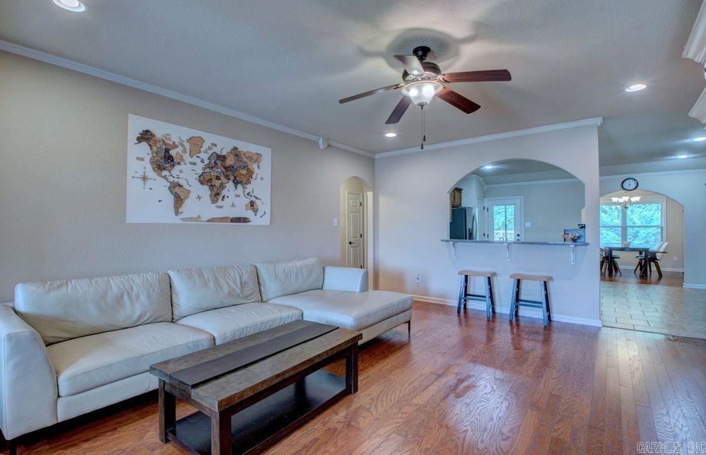 1204 Crossing Loop Property Photo 9