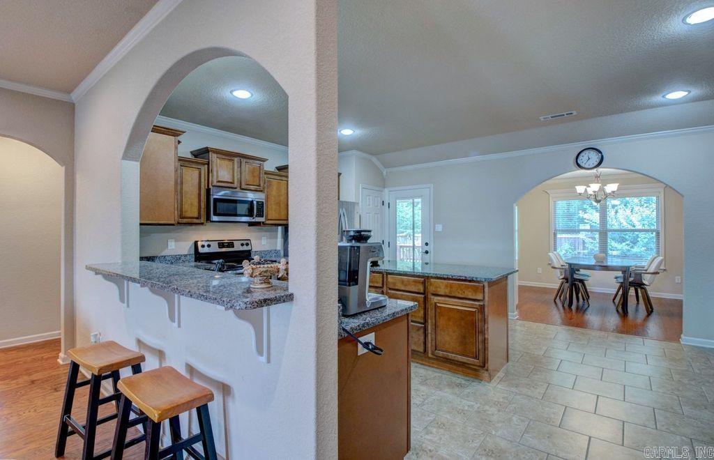 1204 Crossing Loop Property Photo 10