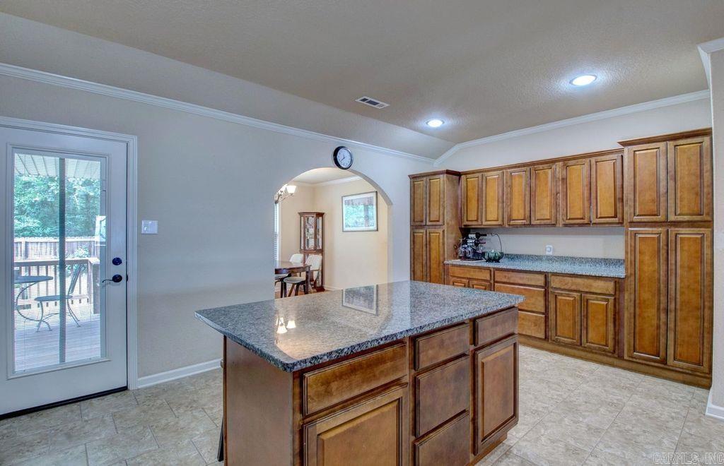 1204 Crossing Loop Property Photo 13