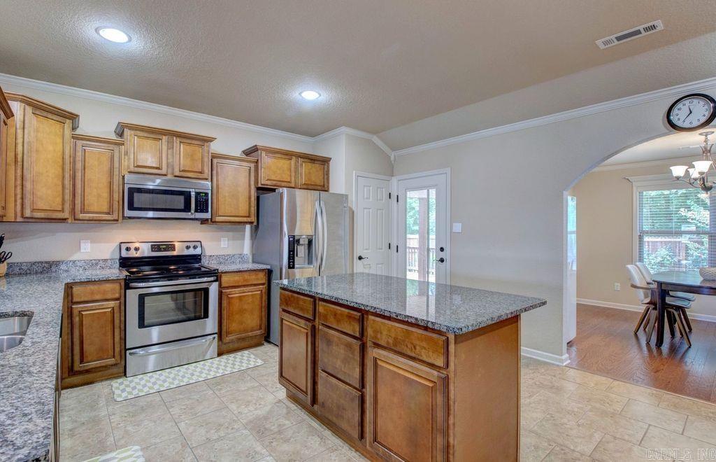 1204 Crossing Loop Property Photo 14