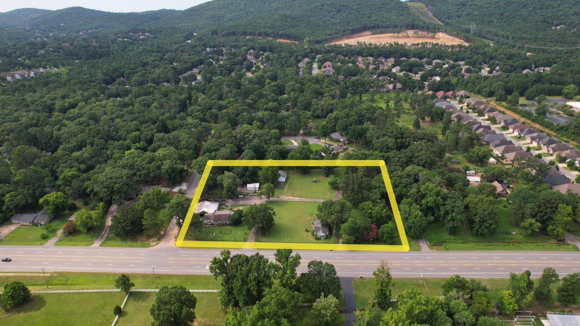 2 Maywood Dr Property Photo 1