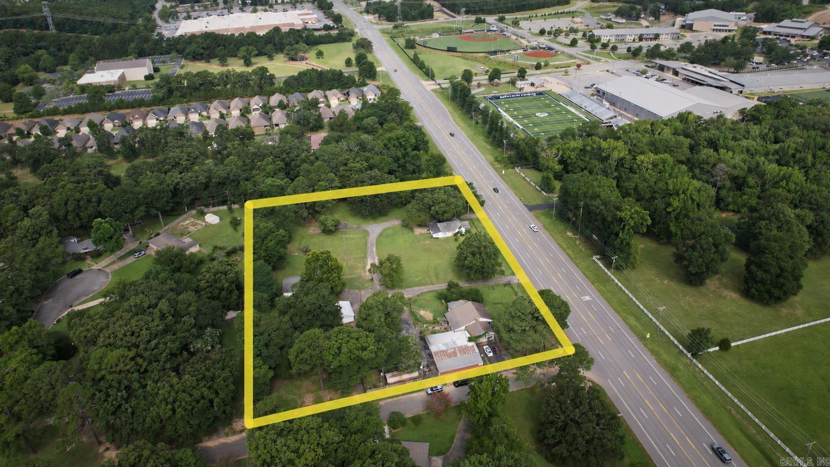2 Maywood Dr Property Photo 2