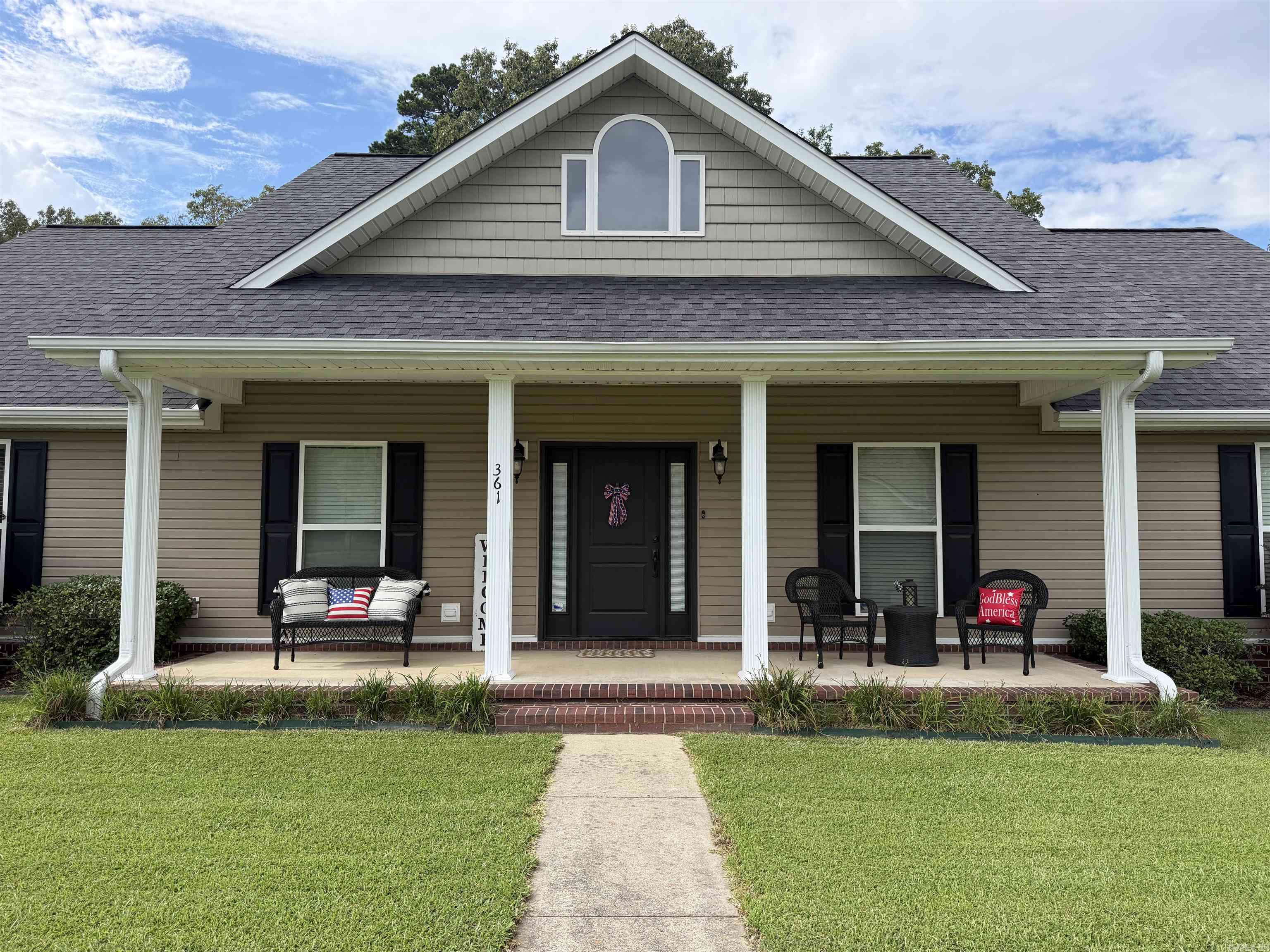 361 Regal Oaks Circle Property Photo 4