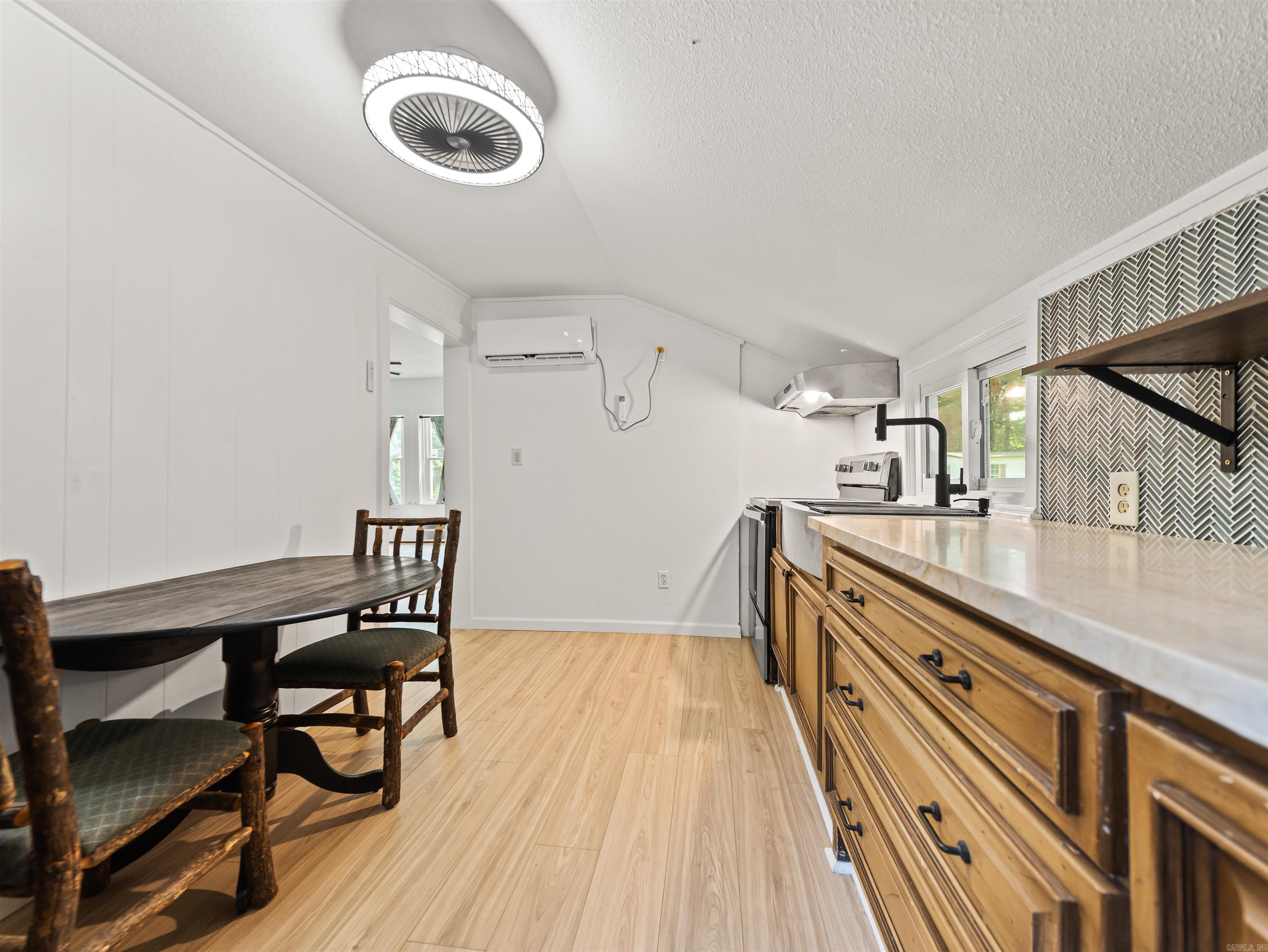1057 Hamilton Dairy Property Photo 8