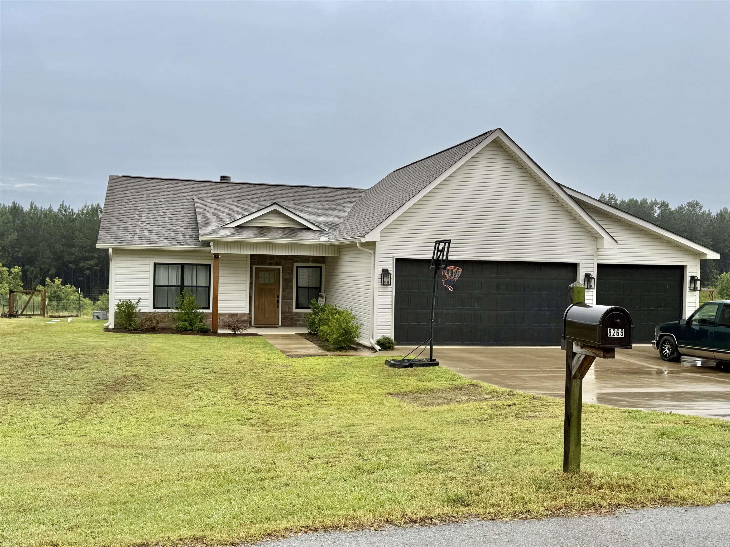 8269 Ore Trail Property Photo 1