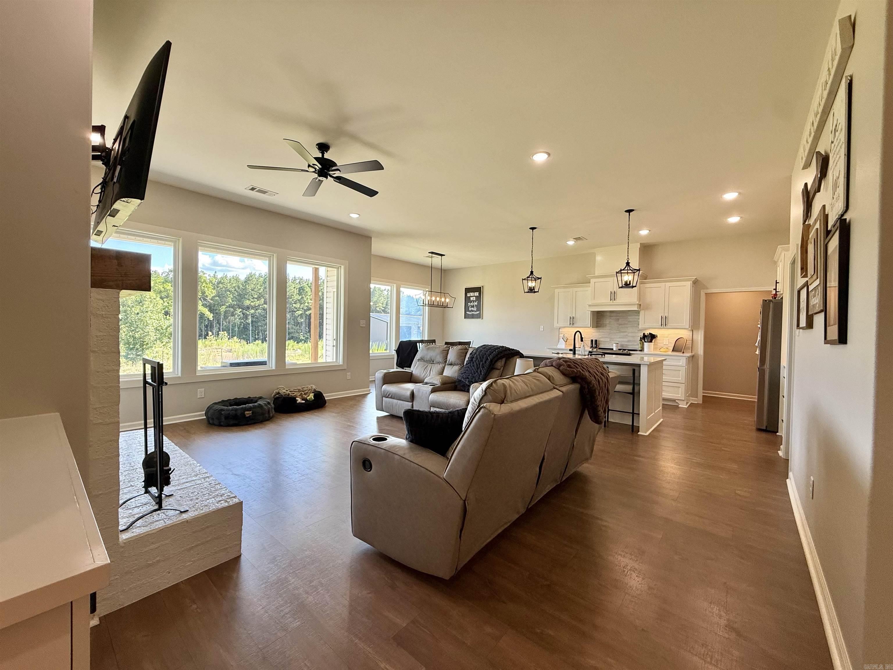 8269 Ore Trail Property Photo 8