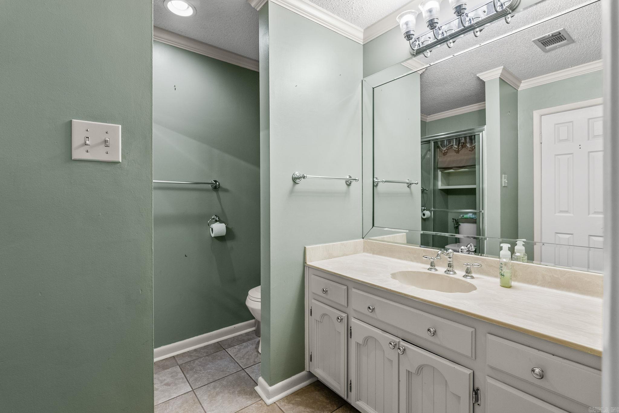 1400 Pickering Drive Property Photo 19