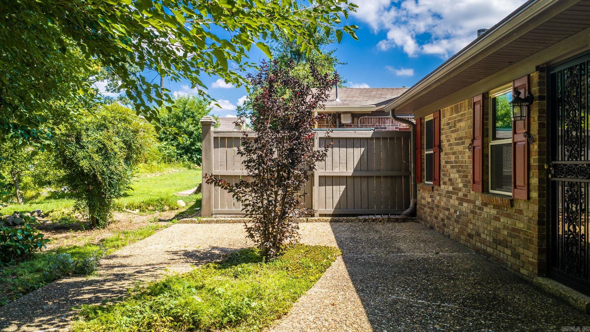 1400 Pickering Drive Property Photo 28