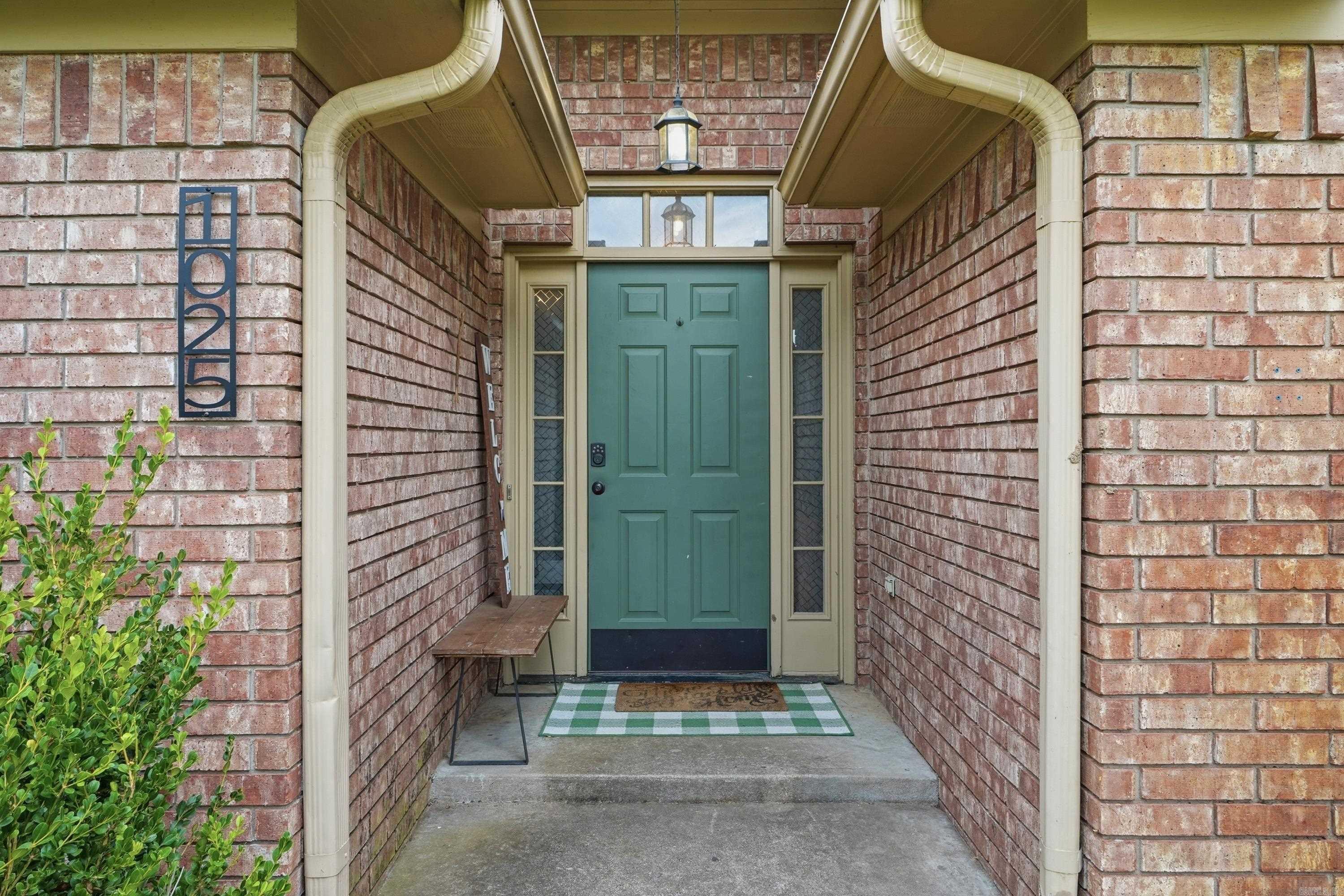 1025 Knights Drive Property Photo 3