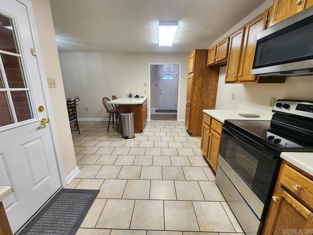 2560 Jayme Circle Property Photo 9