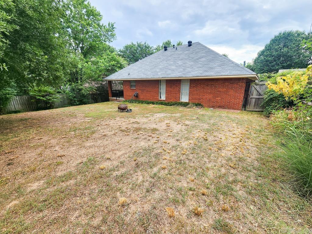 2560 Jayme Circle Property Photo 16