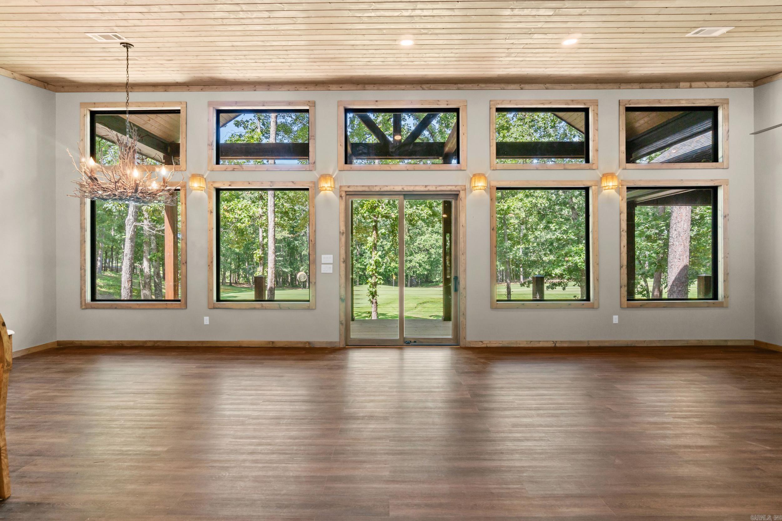 200 Kustrin Drive Property Photo 10