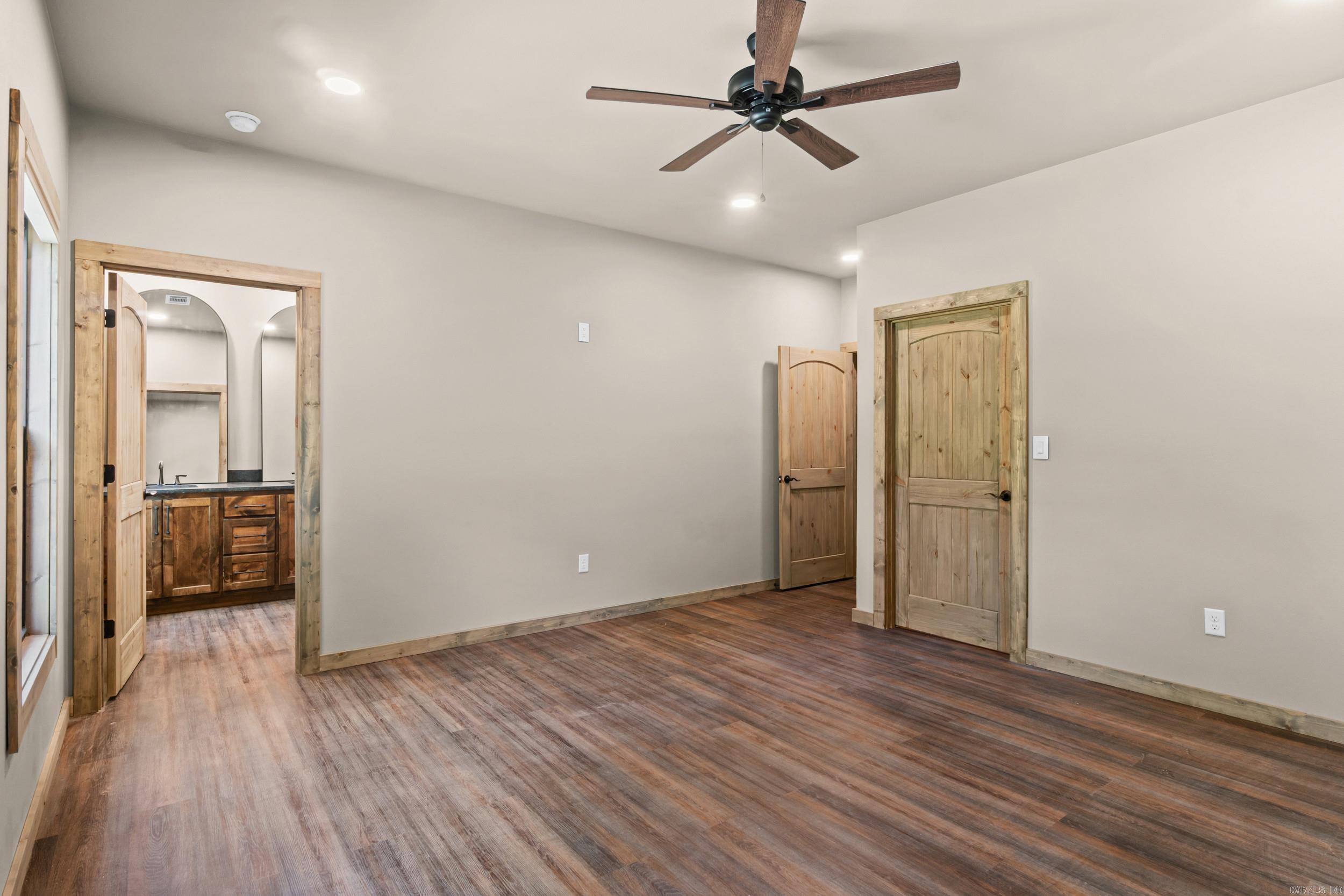 200 Kustrin Drive Property Photo 15