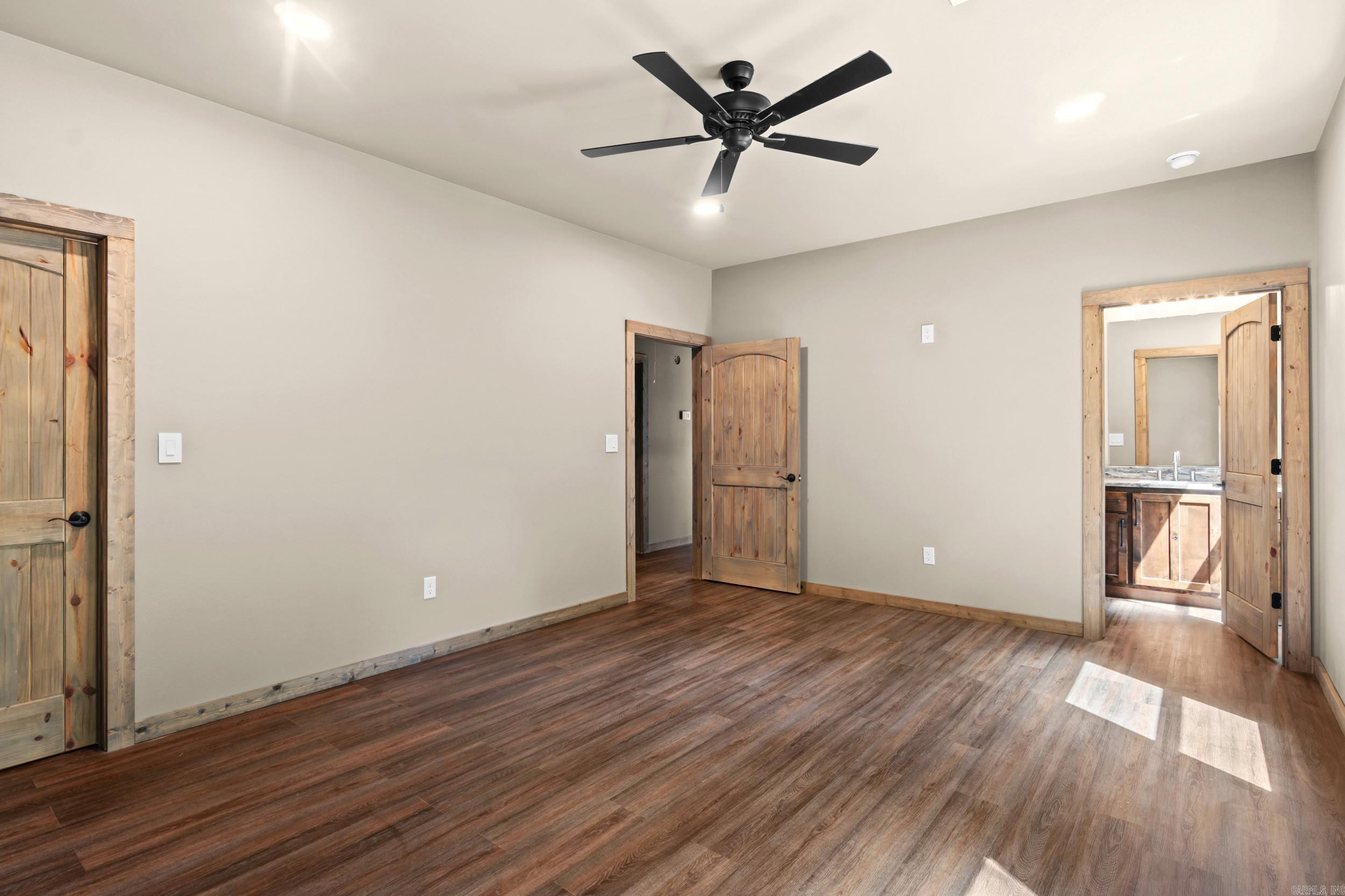 200 Kustrin Drive Property Photo 19