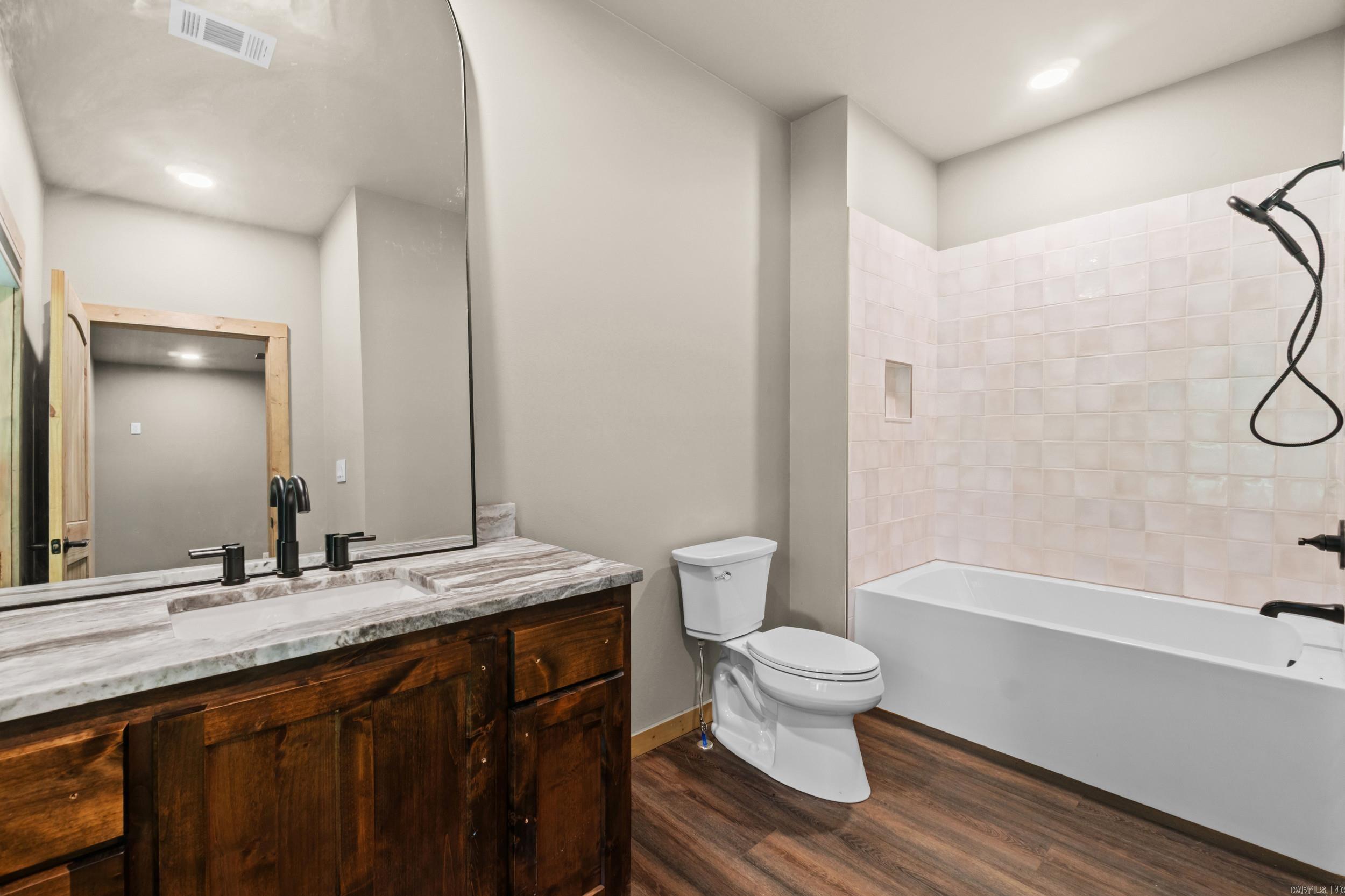 200 Kustrin Drive Property Photo 23