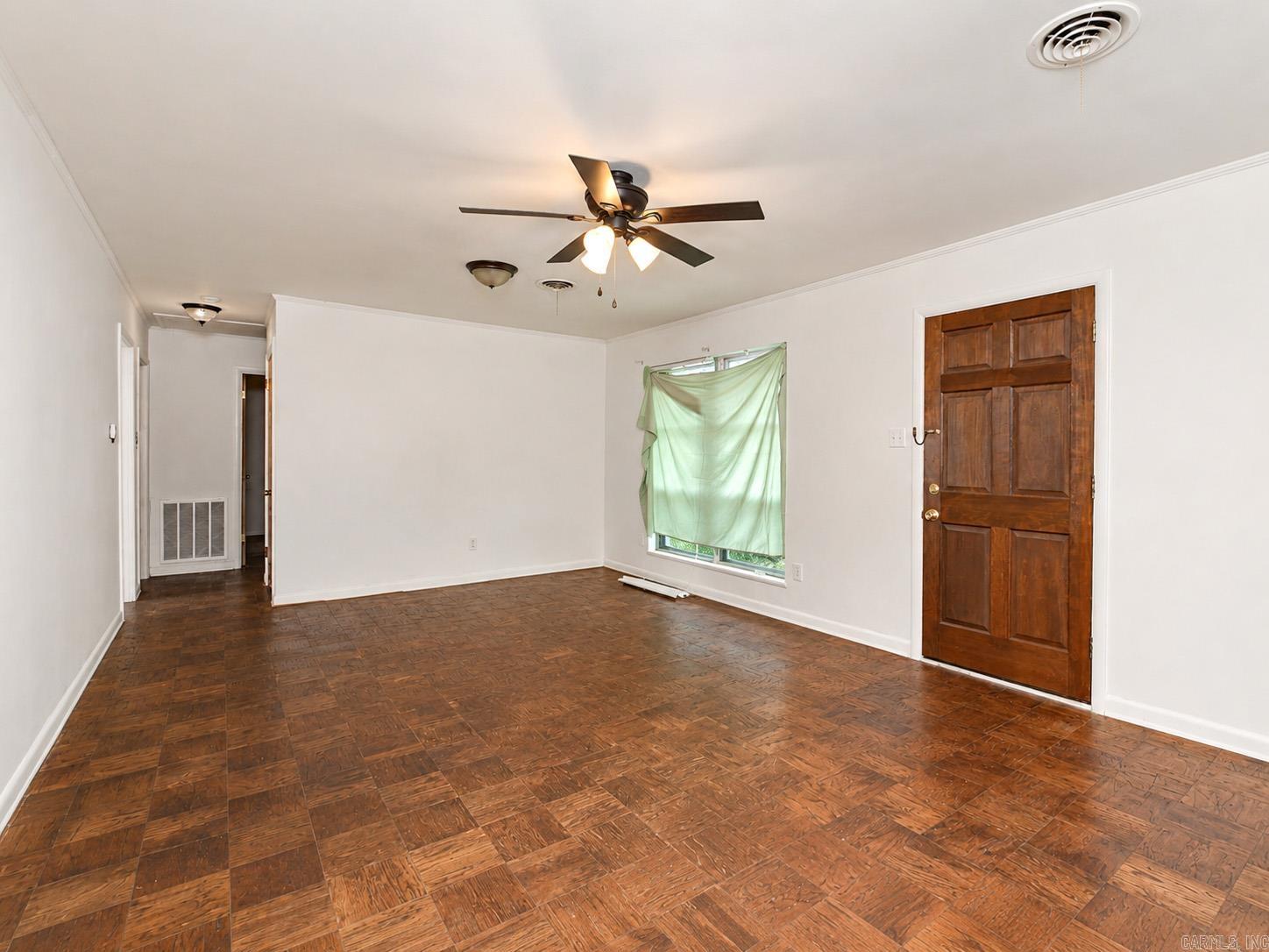 1604 S Dakota Property Photo 5