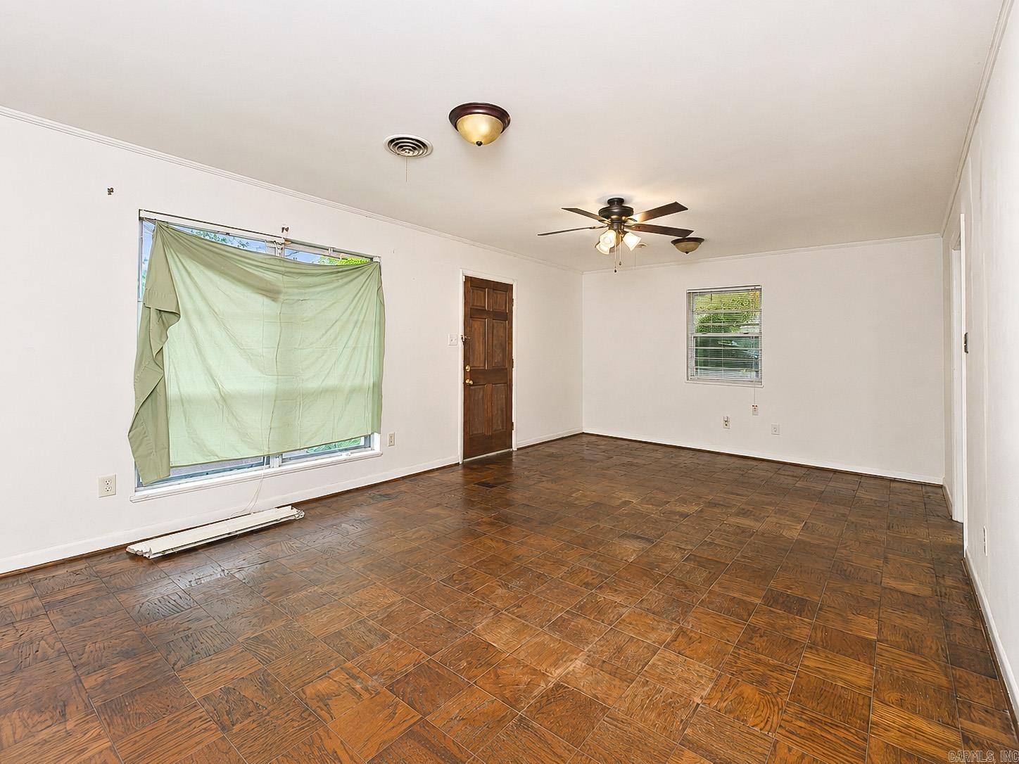 1604 S Dakota Property Photo 6
