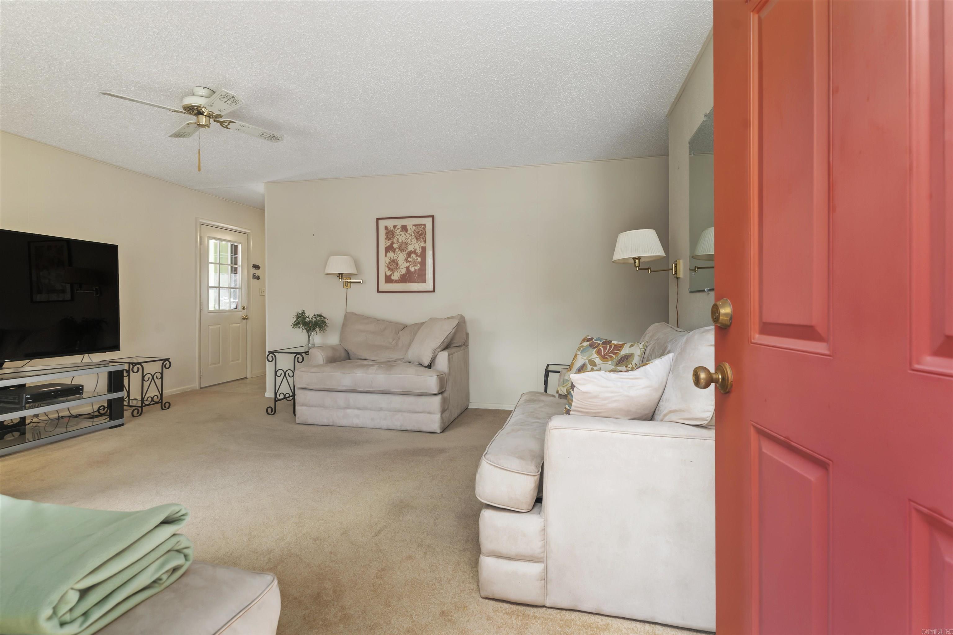 3 Valls Lane Property Photo 2
