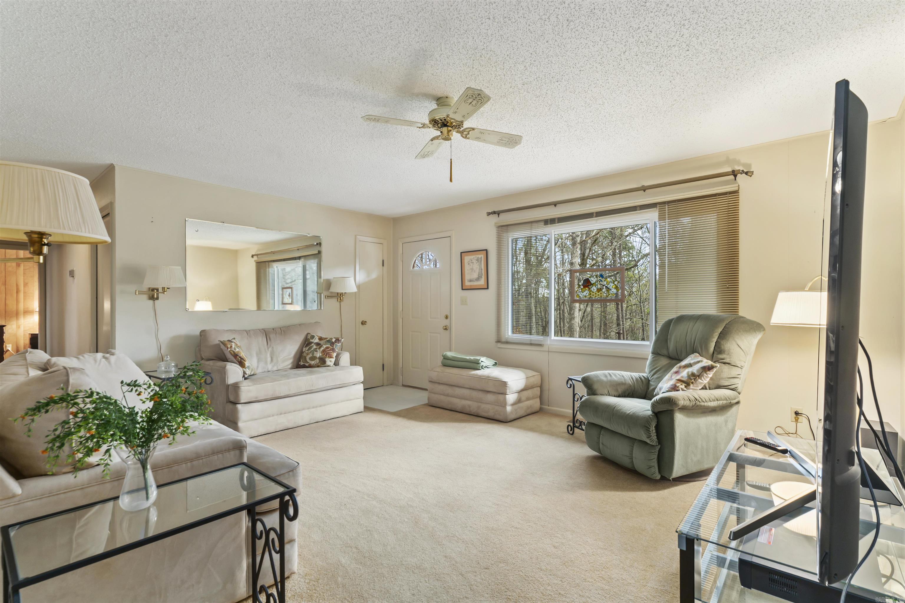 3 Valls Lane Property Photo 5