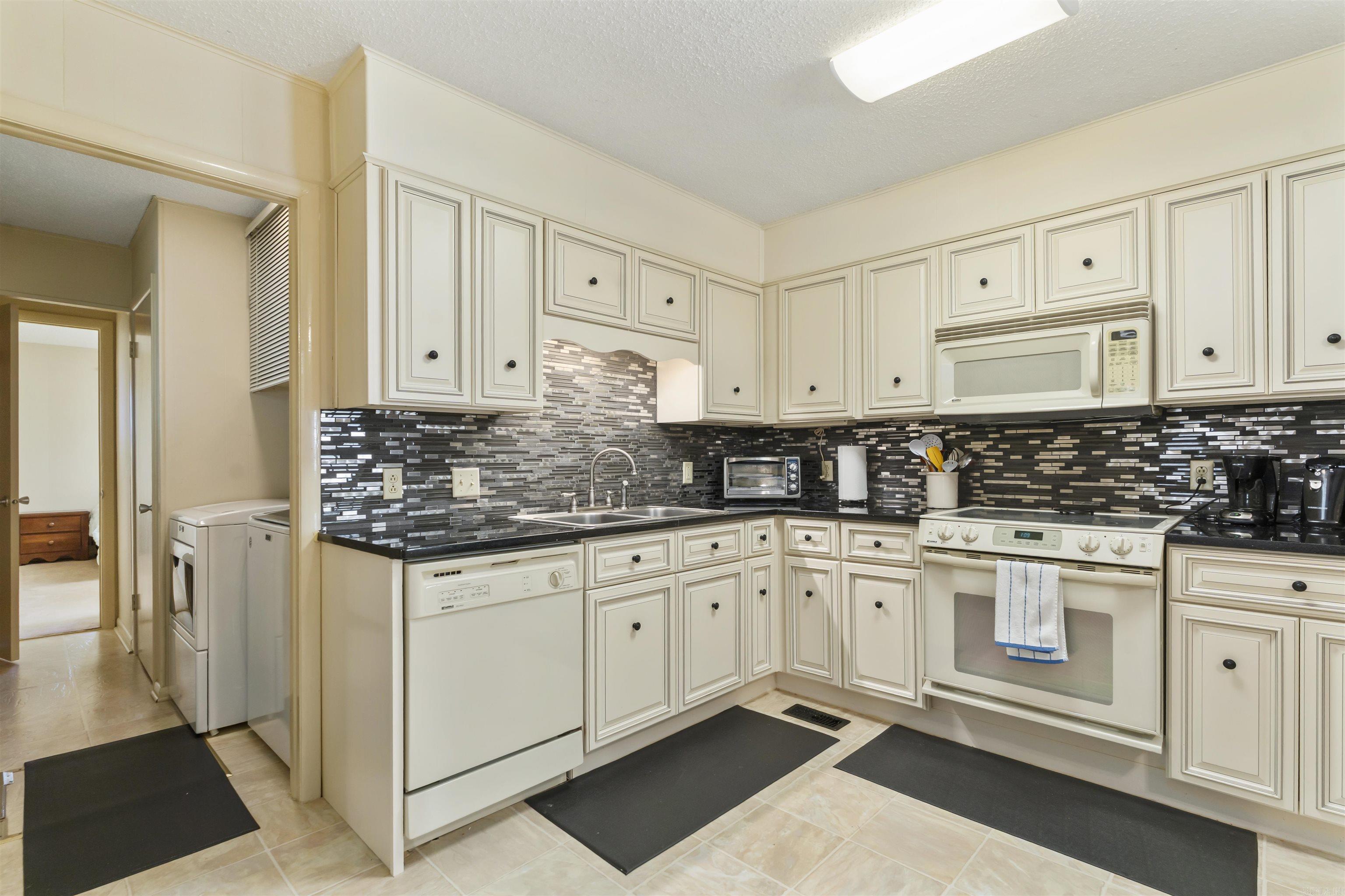 3 Valls Lane Property Photo 13