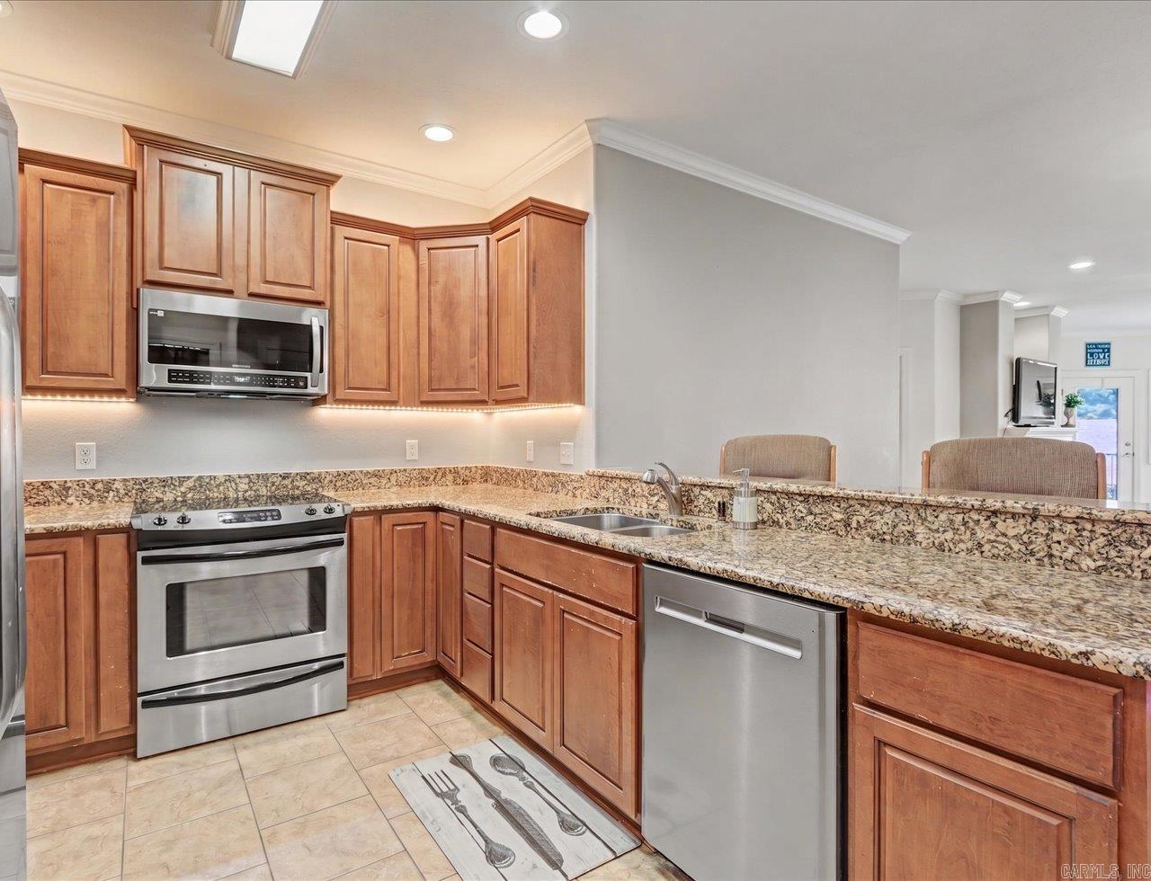 640 Arkridge Road D-2 Property Photo 8