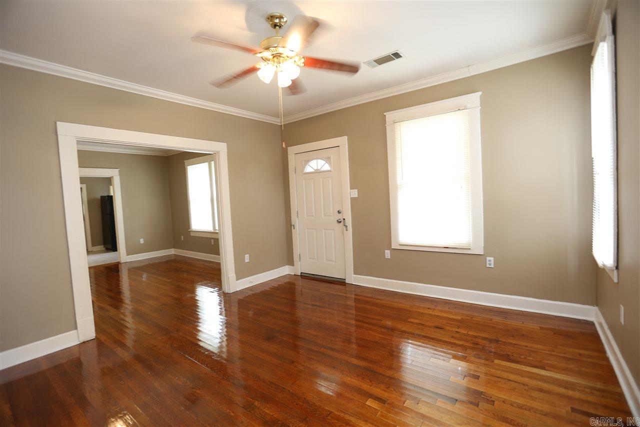 3711 W Markham Property Photo 4