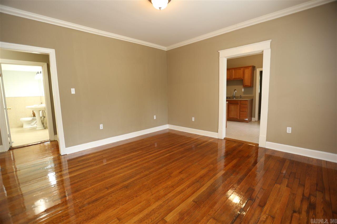 3711 W Markham Property Photo 6