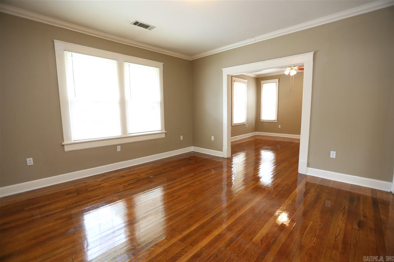 3711 W Markham Property Photo 8