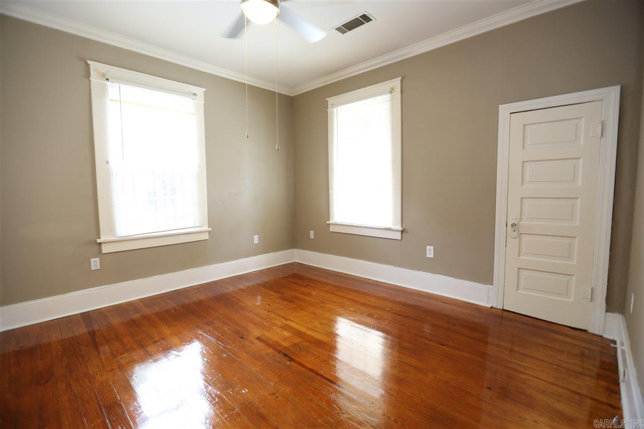 3711 W Markham Property Photo 15