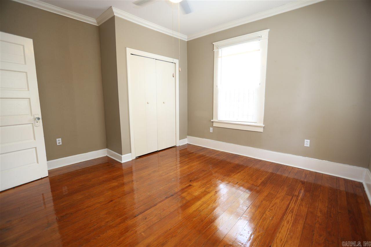 3711 W Markham Property Photo 16