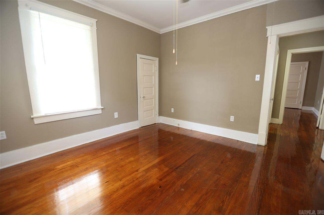 3711 W Markham Property Photo 18