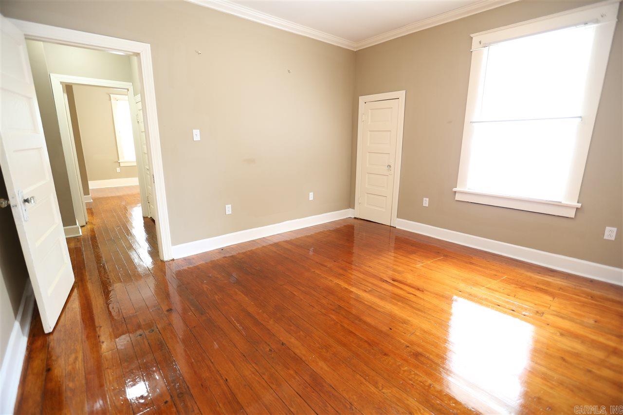 3711 W Markham Property Photo 21