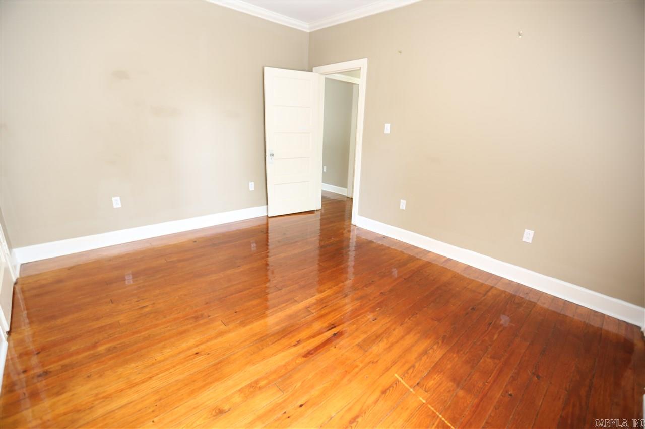 3711 W Markham Property Photo 22