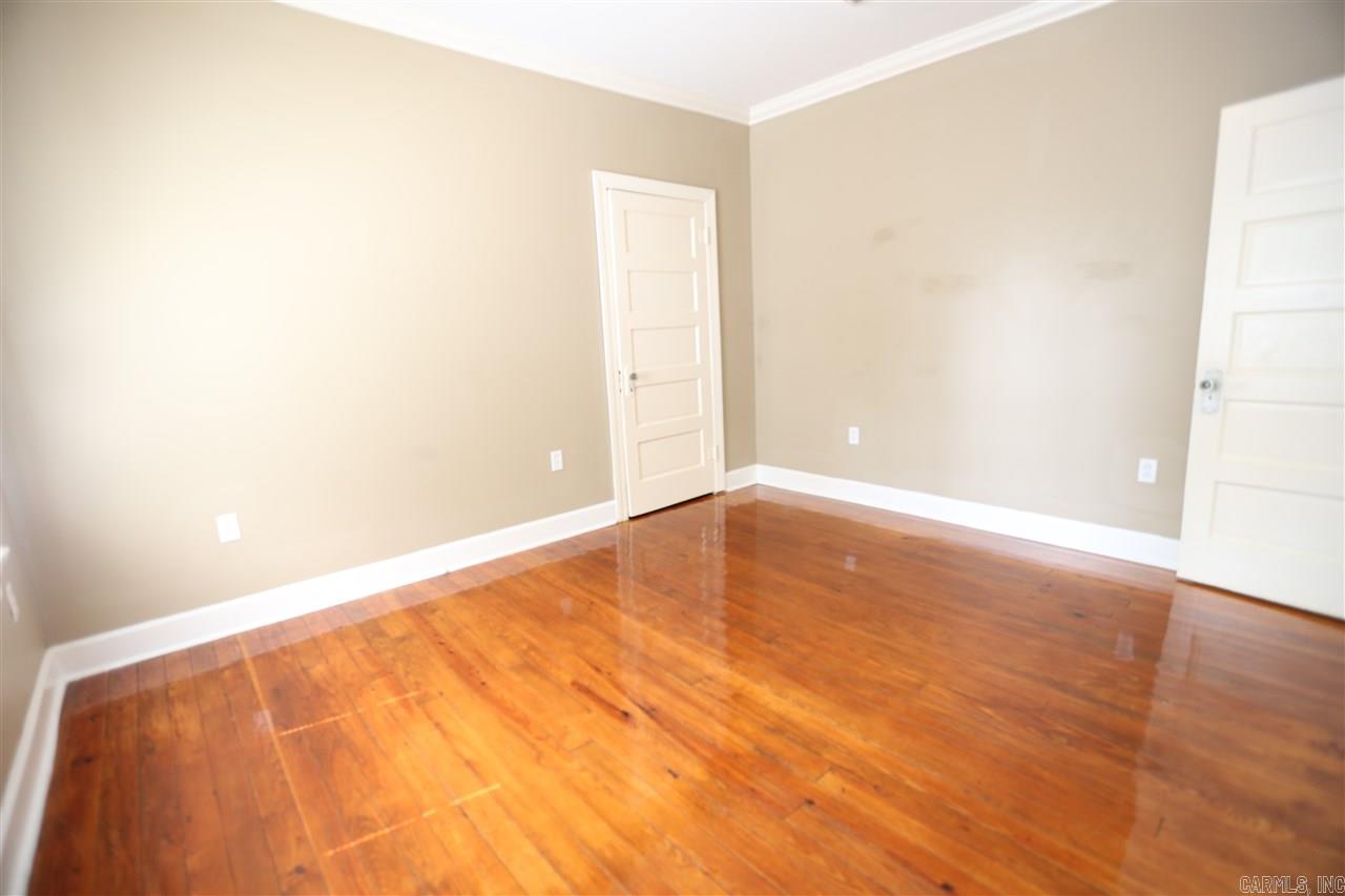 3711 W Markham Property Photo 23