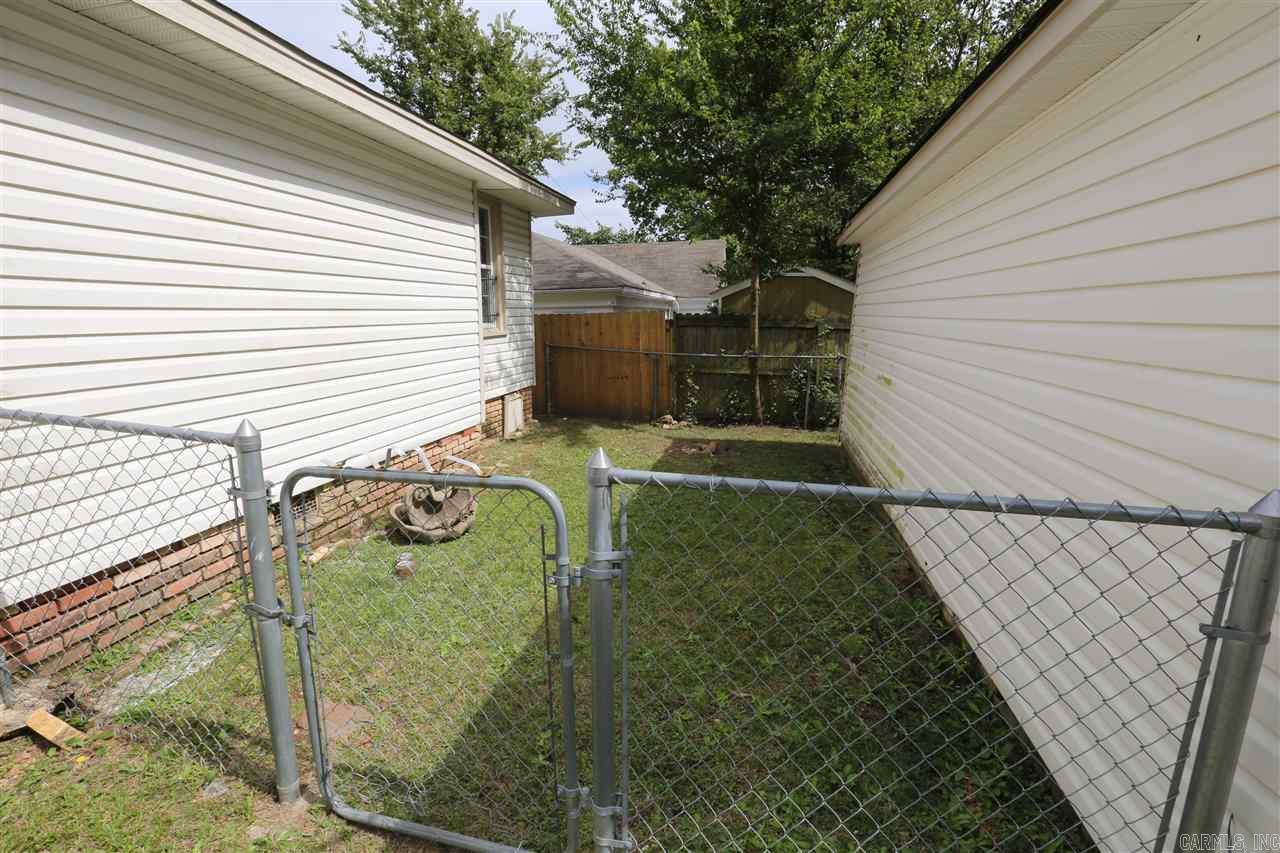 3711 W Markham Property Photo 24
