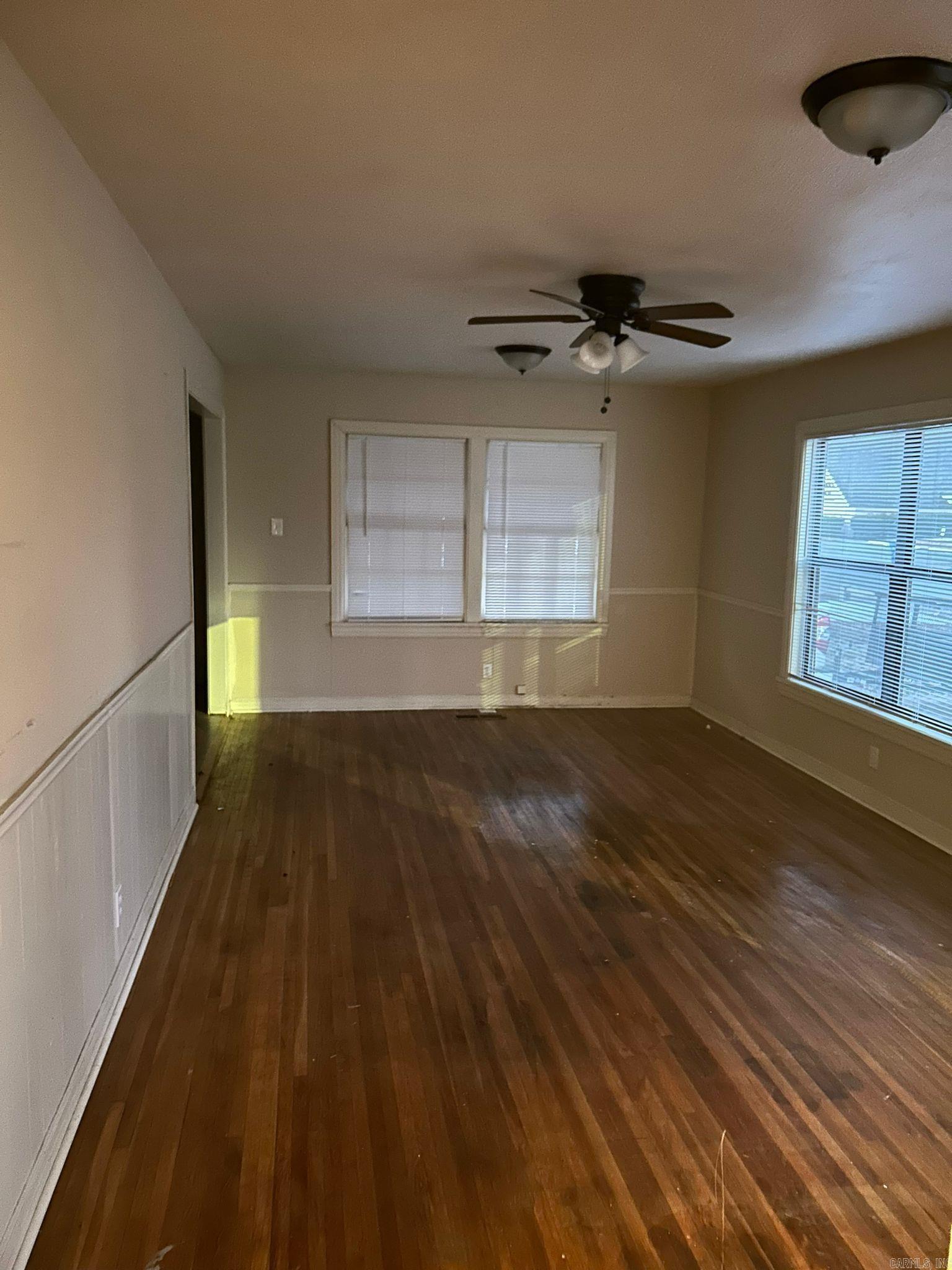 4512 Rogers St Street Property Photo 2