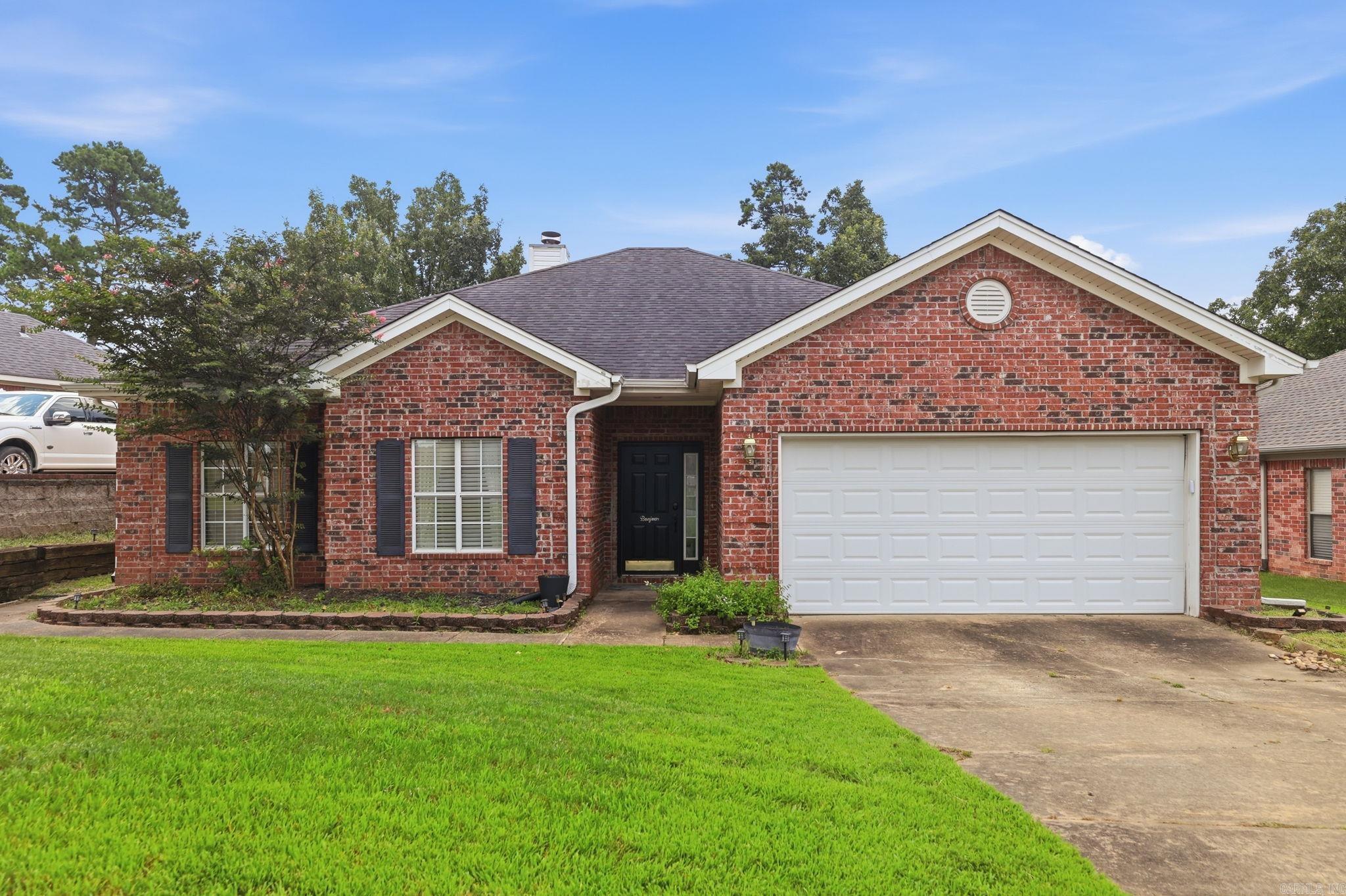 167 Diamond Pointe Drive Property Photo 1
