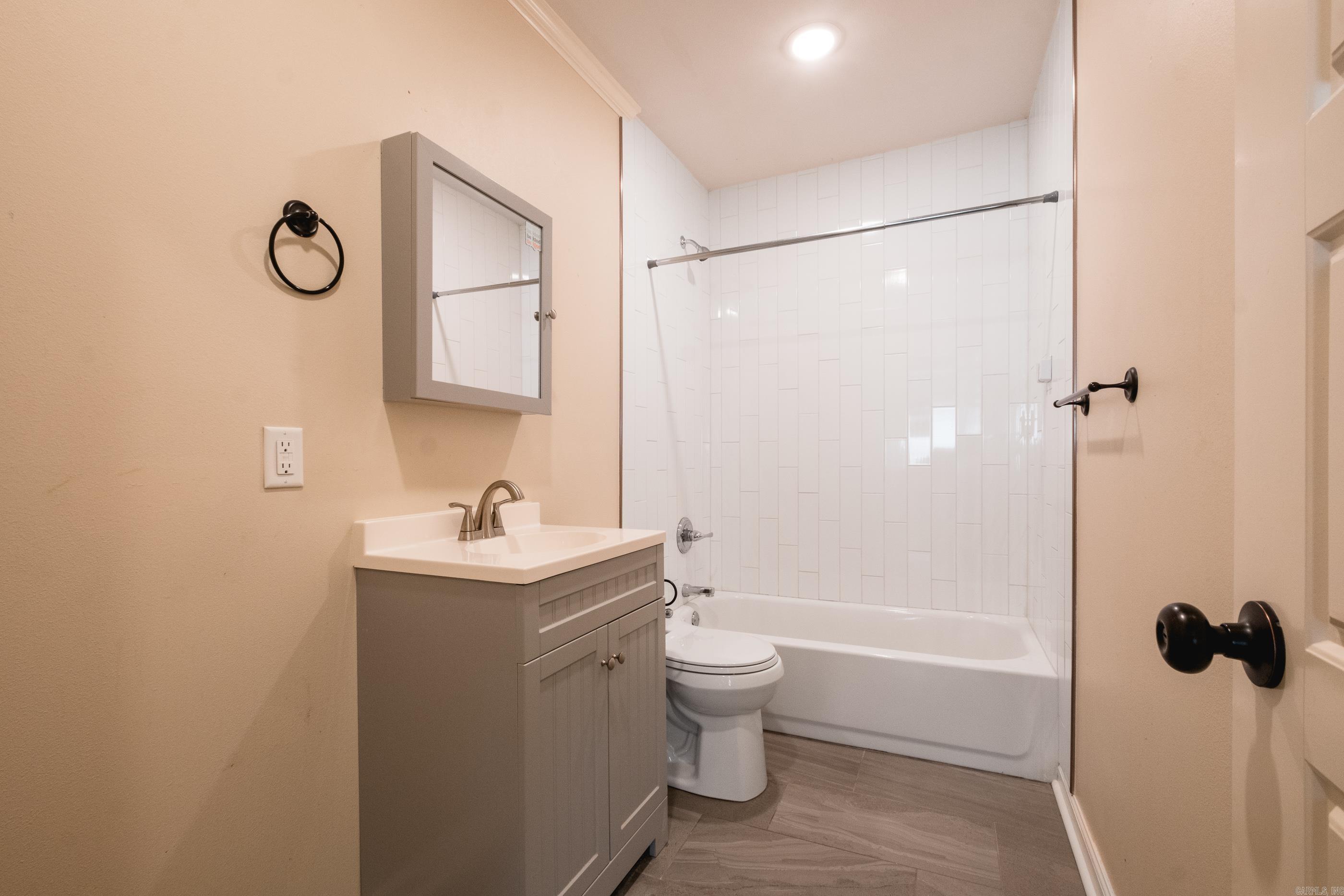 519 Valmar Street Property Photo 24