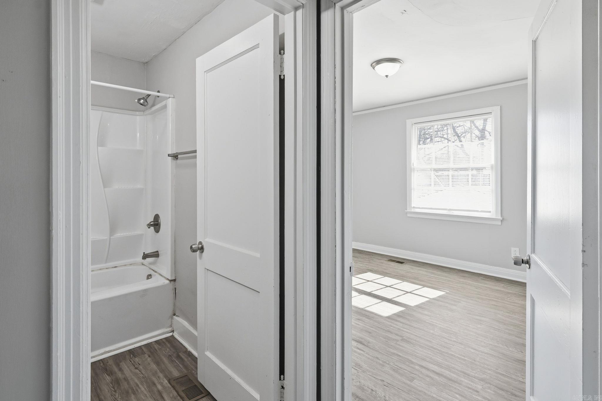 1814 Moss Street Property Photo 6