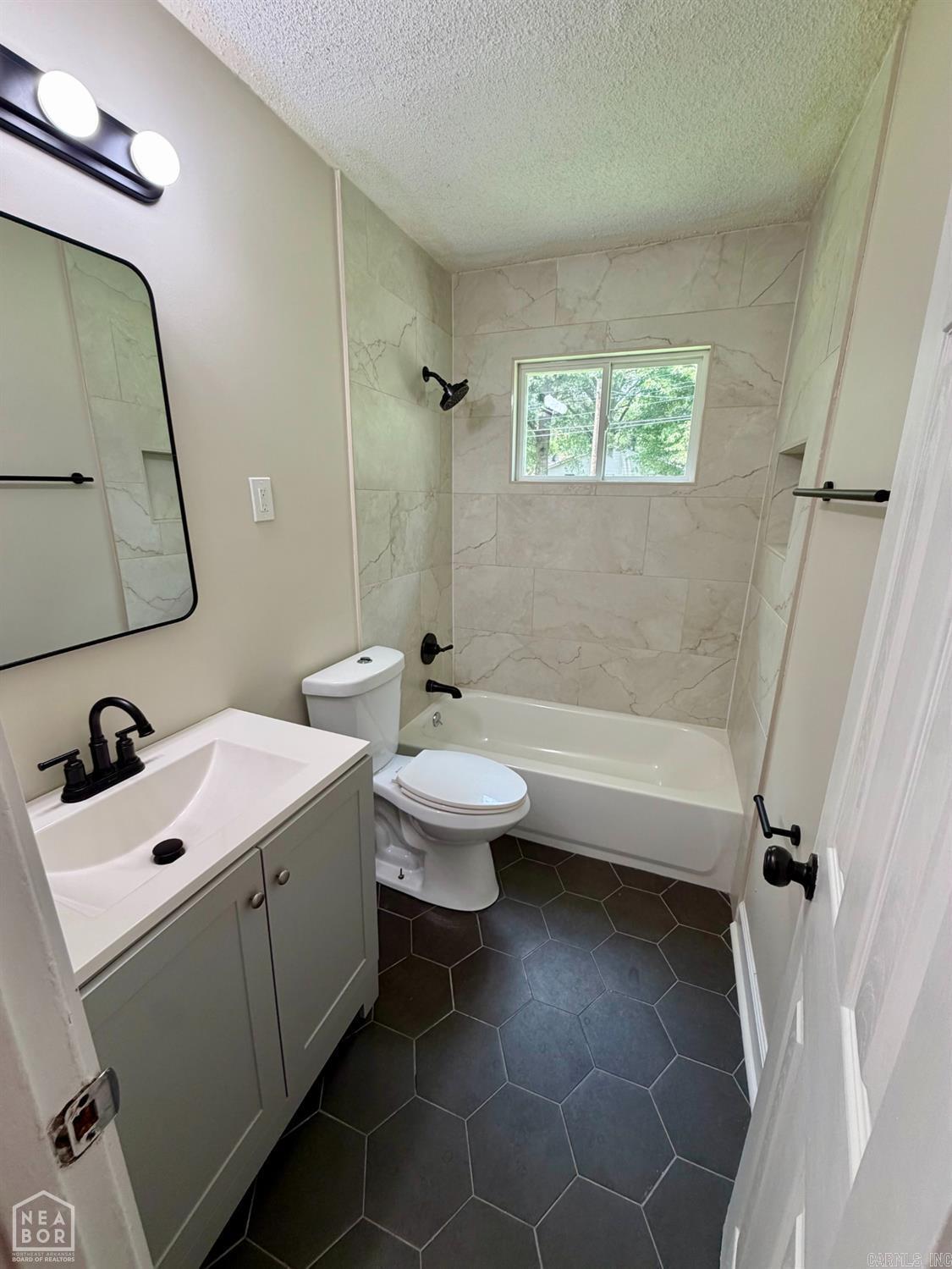 518 N 16th Property Photo 8