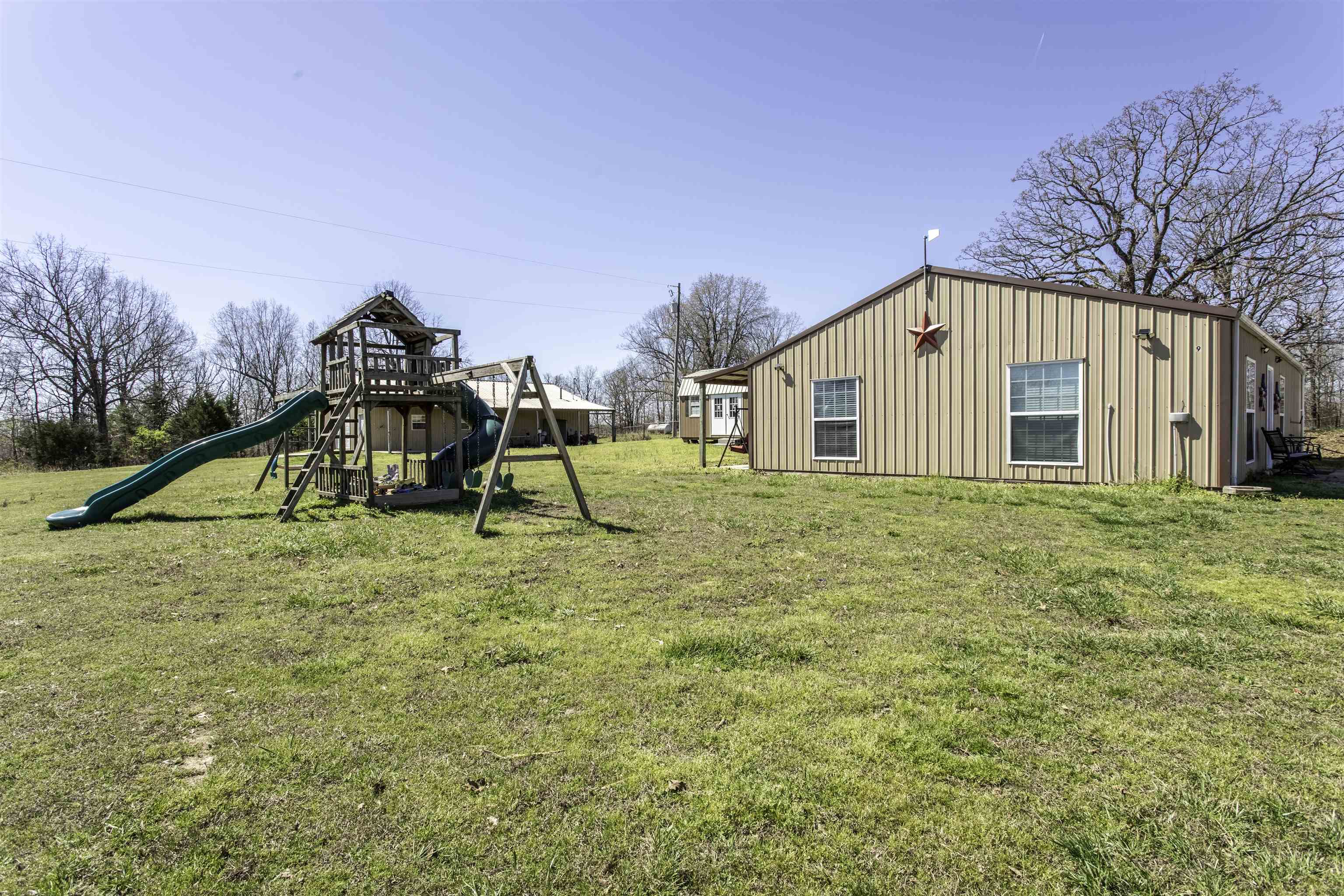 9 & 15 Pear Tree Lane Property Photo 4