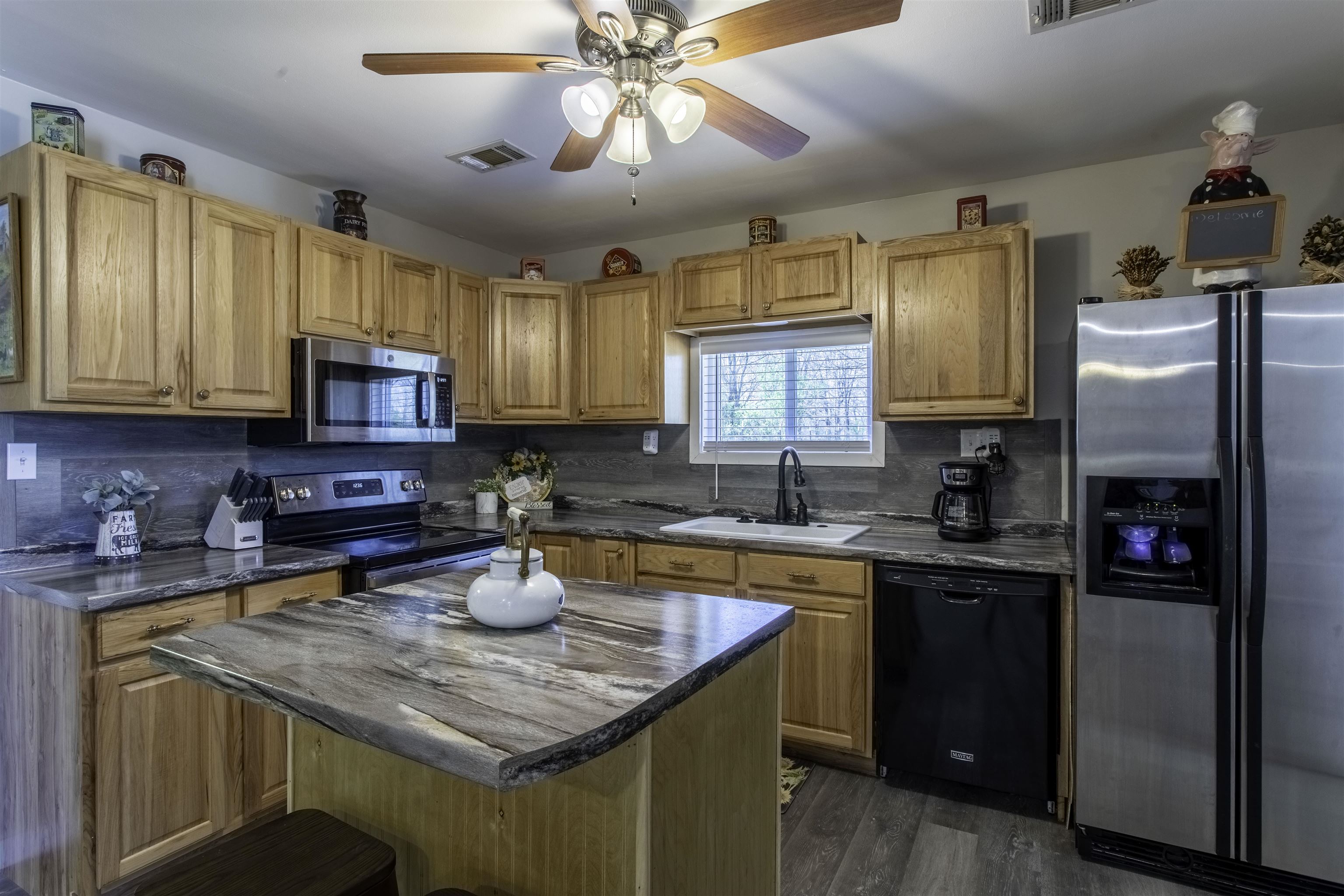 9 & 15 Pear Tree Lane Property Photo 14