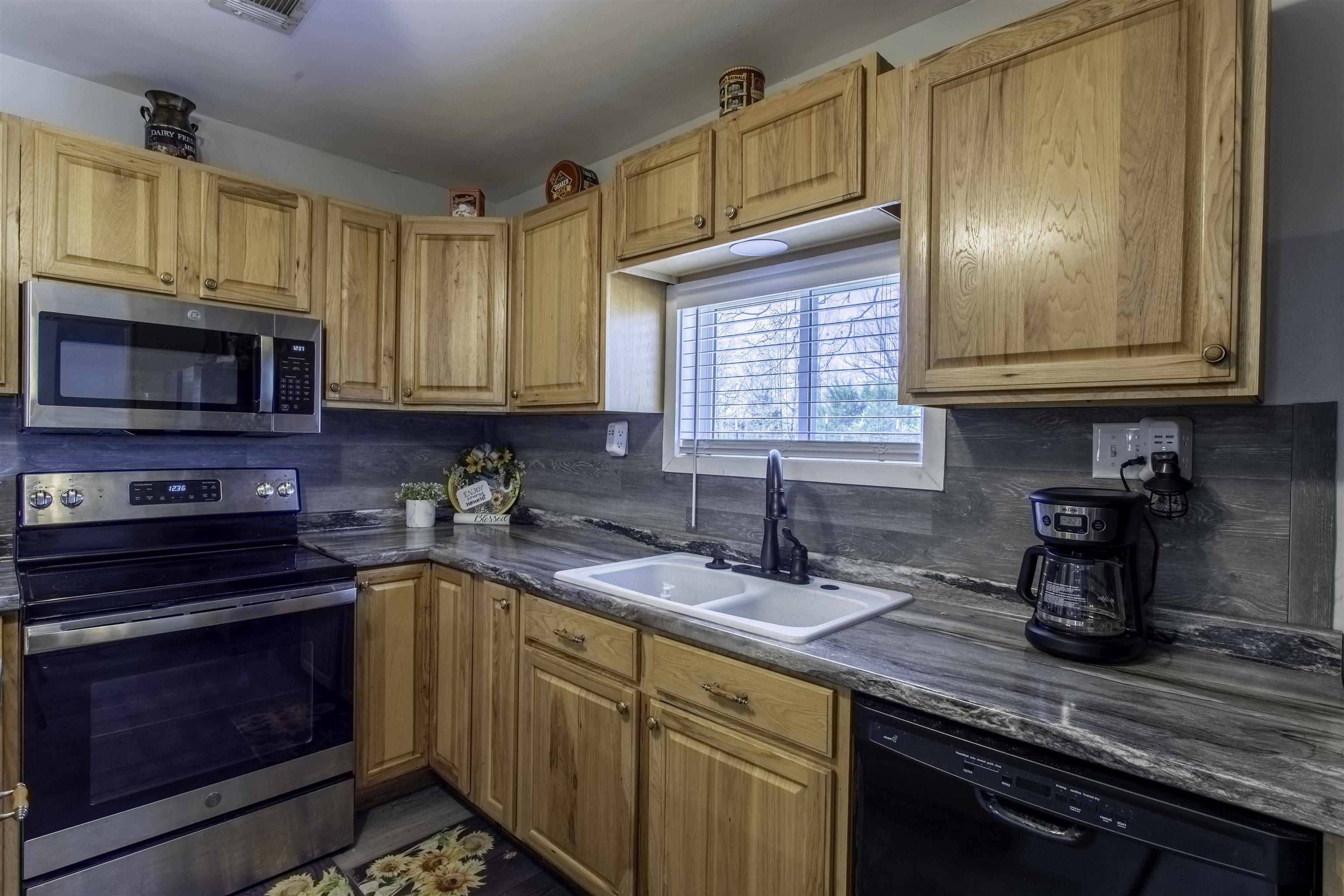 9 & 15 Pear Tree Lane Property Photo 15