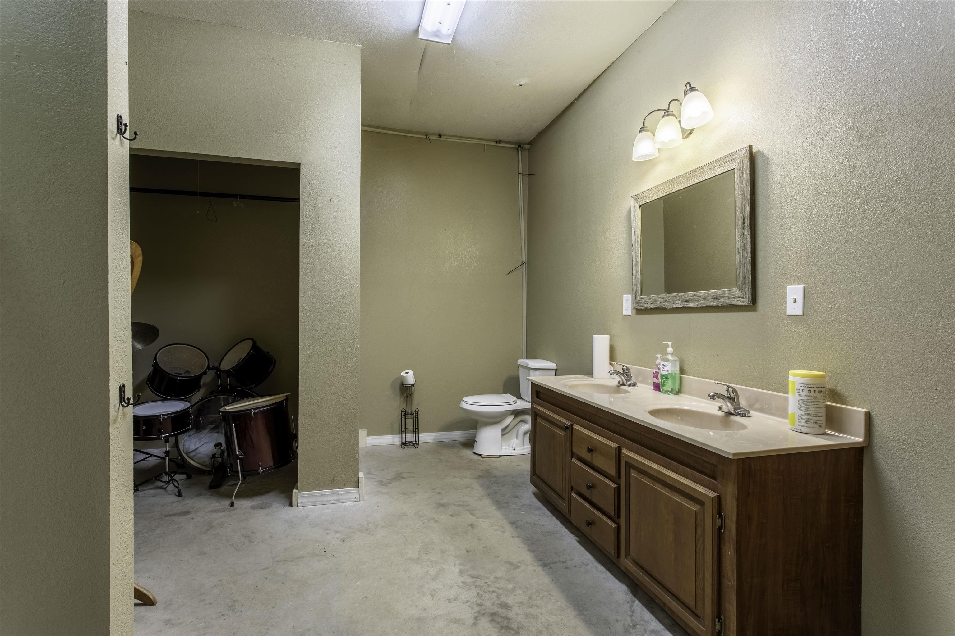 9 & 15 Pear Tree Lane Property Photo 45