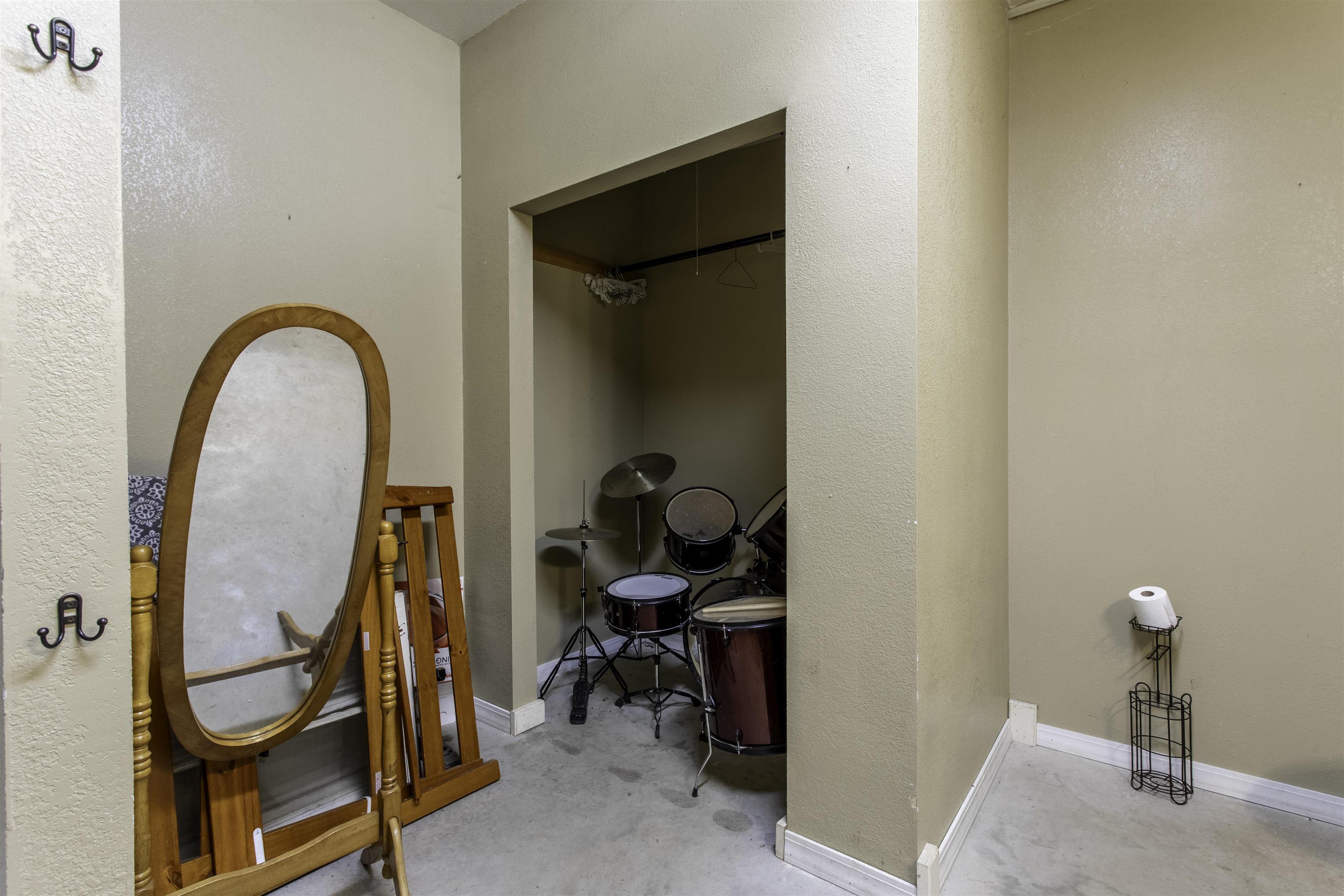 9 & 15 Pear Tree Lane Property Photo 46