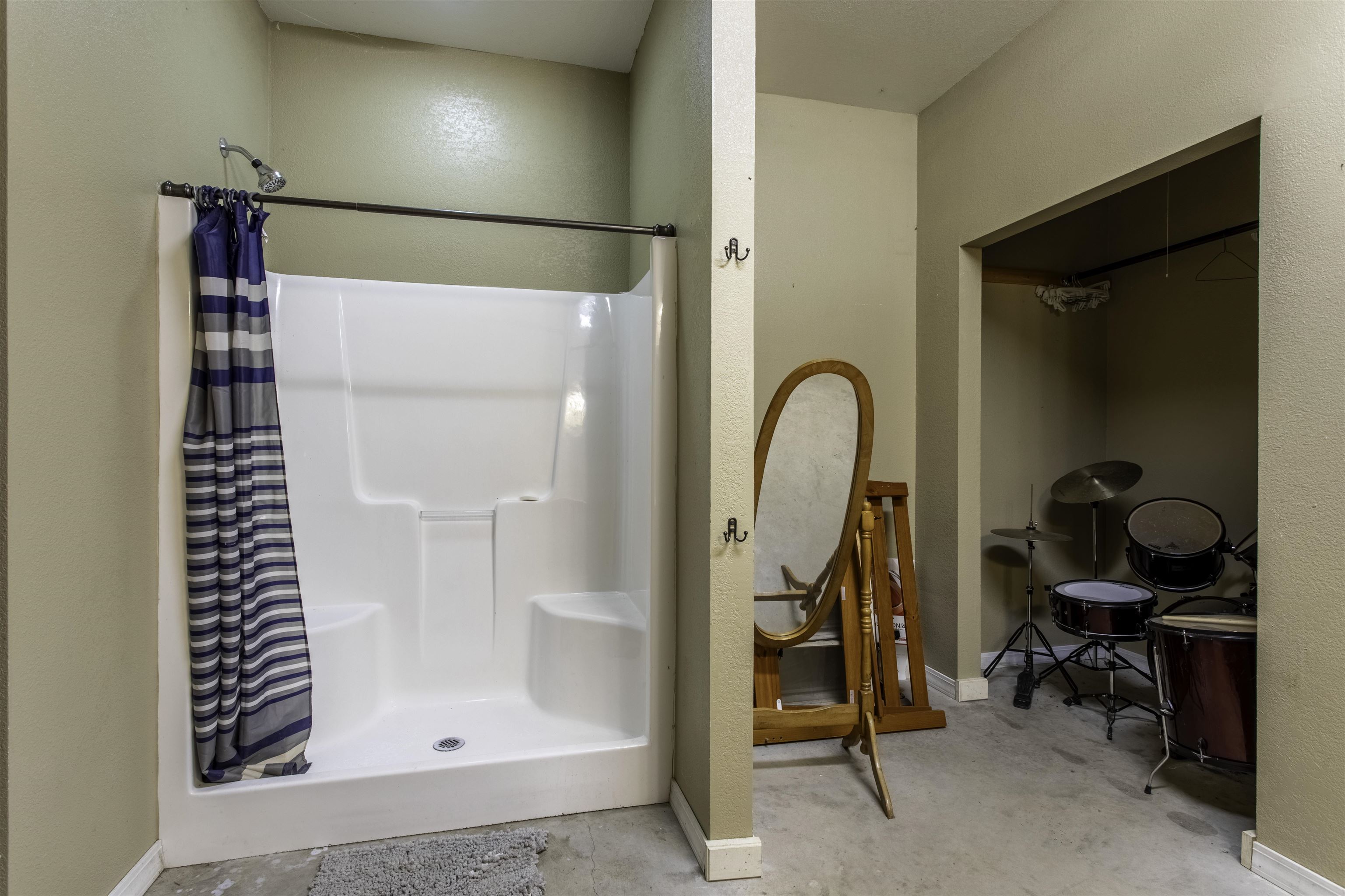 9 & 15 Pear Tree Lane Property Photo 48