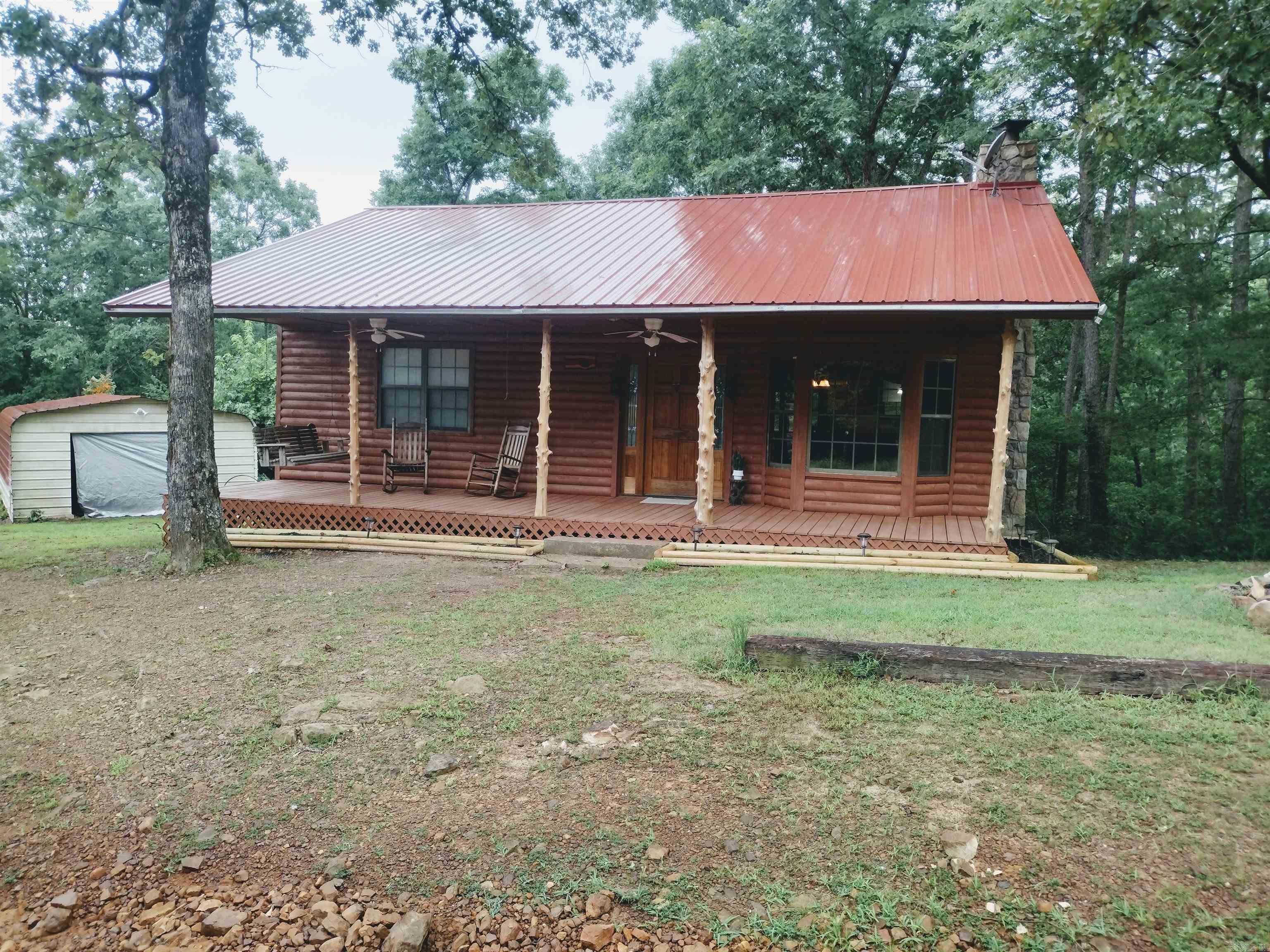 300 Arrow Head Property Photo 1