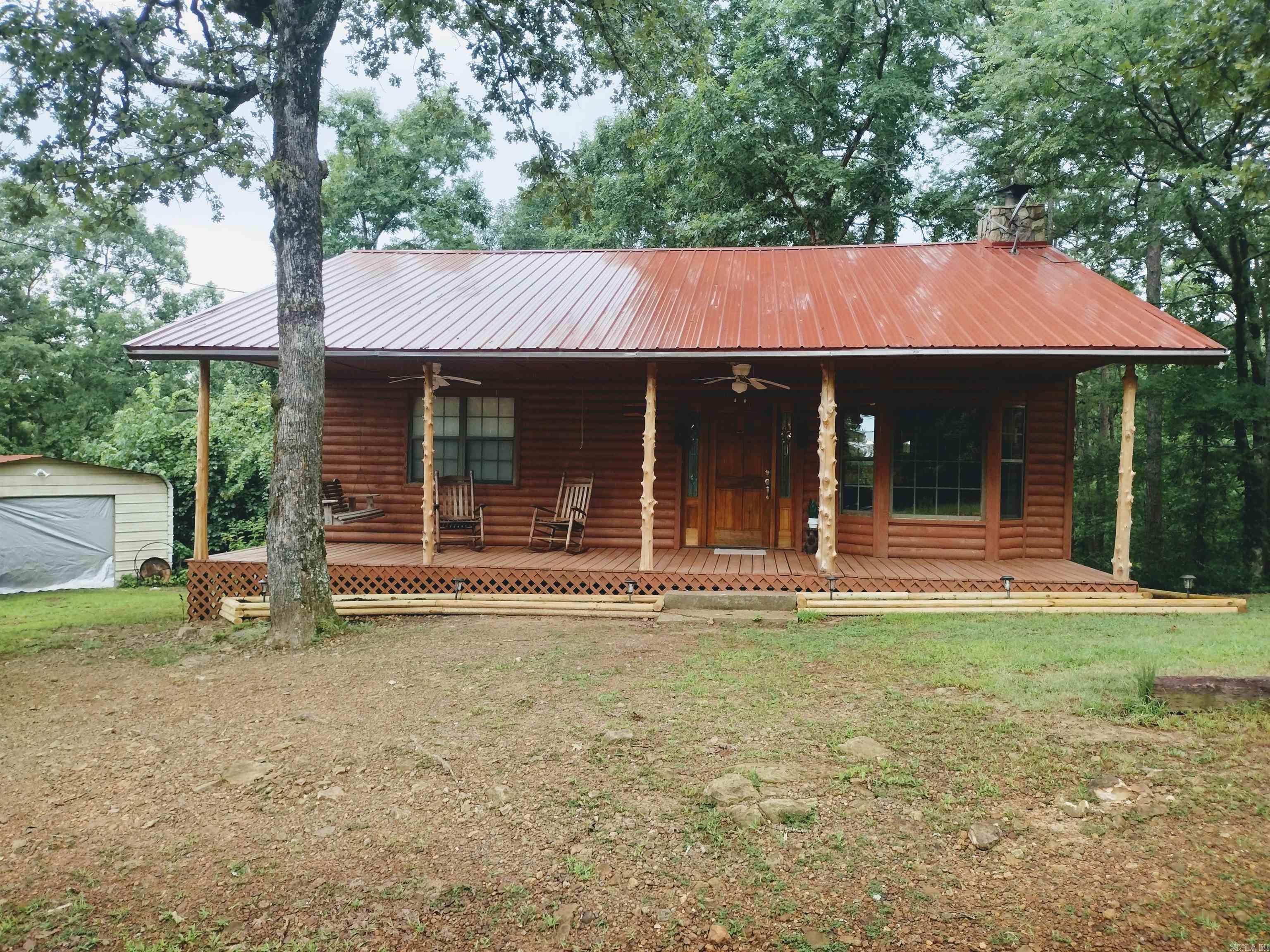 300 Arrow Head Property Photo 3