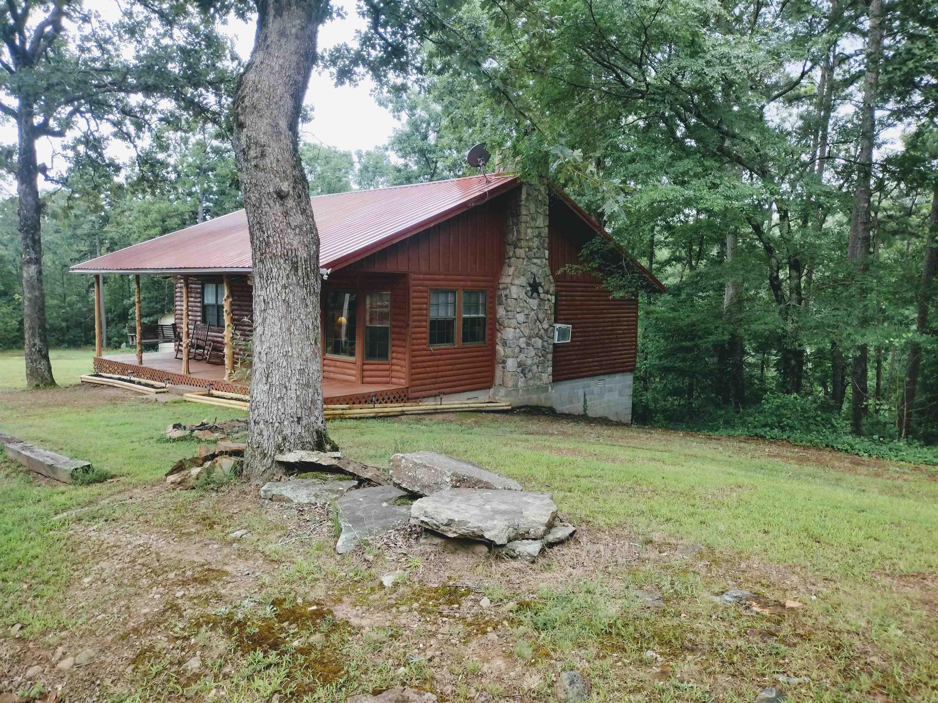300 Arrow Head Property Photo 5