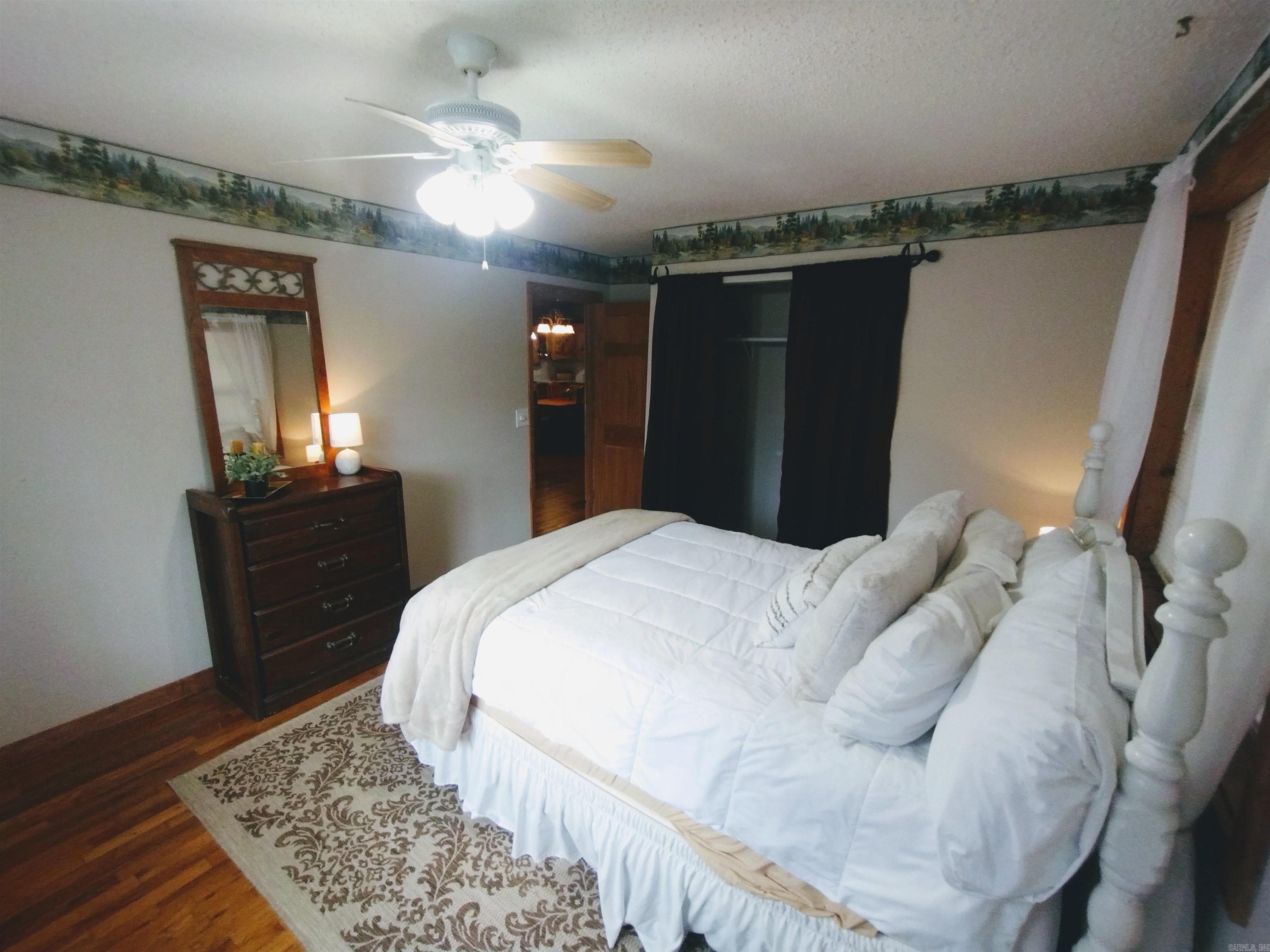 300 Arrow Head Property Photo 14